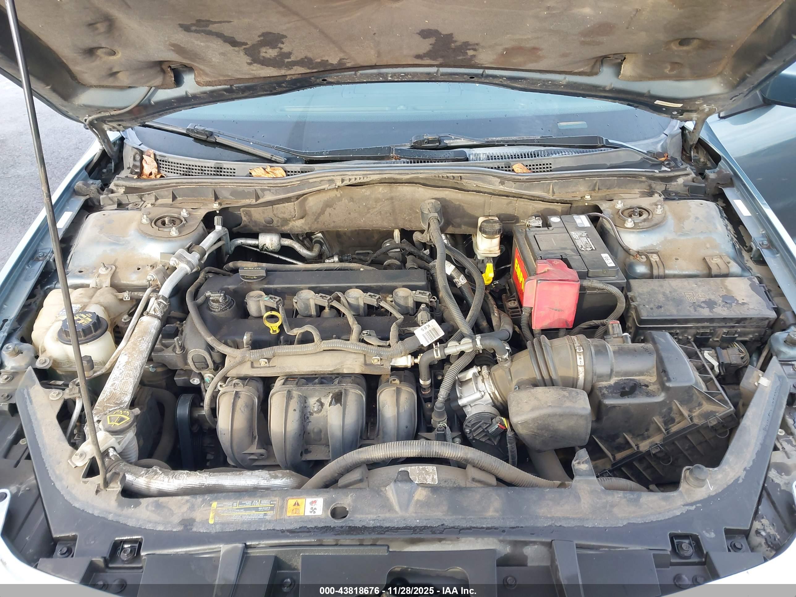 FORD FUSION image 10