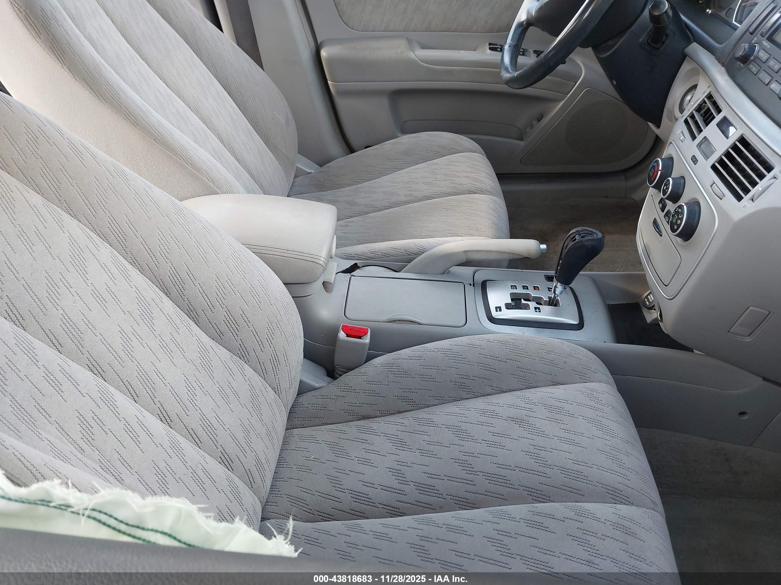 HYUNDAI SONATA image 5