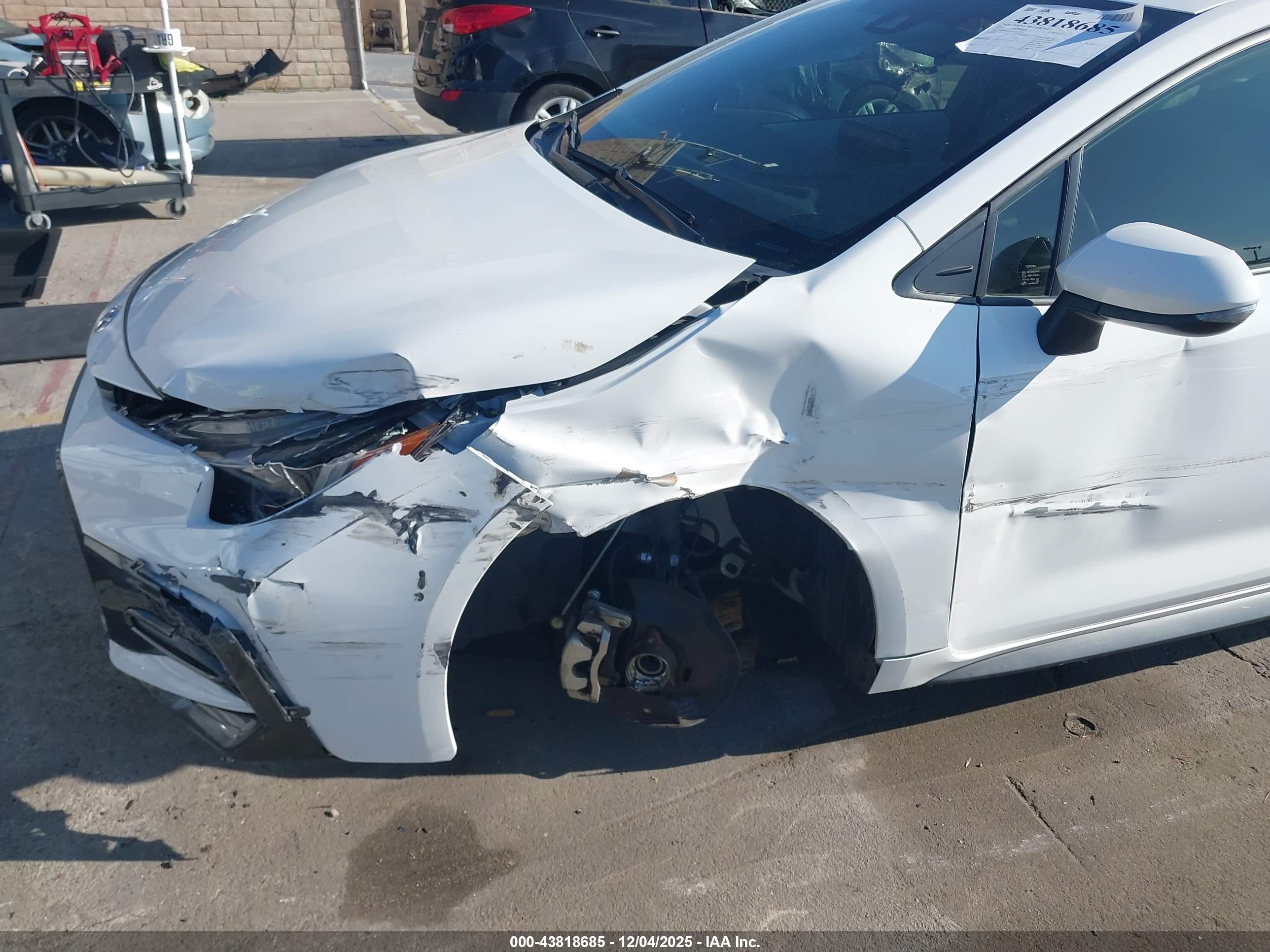 TOYOTA COROLLA image 6
