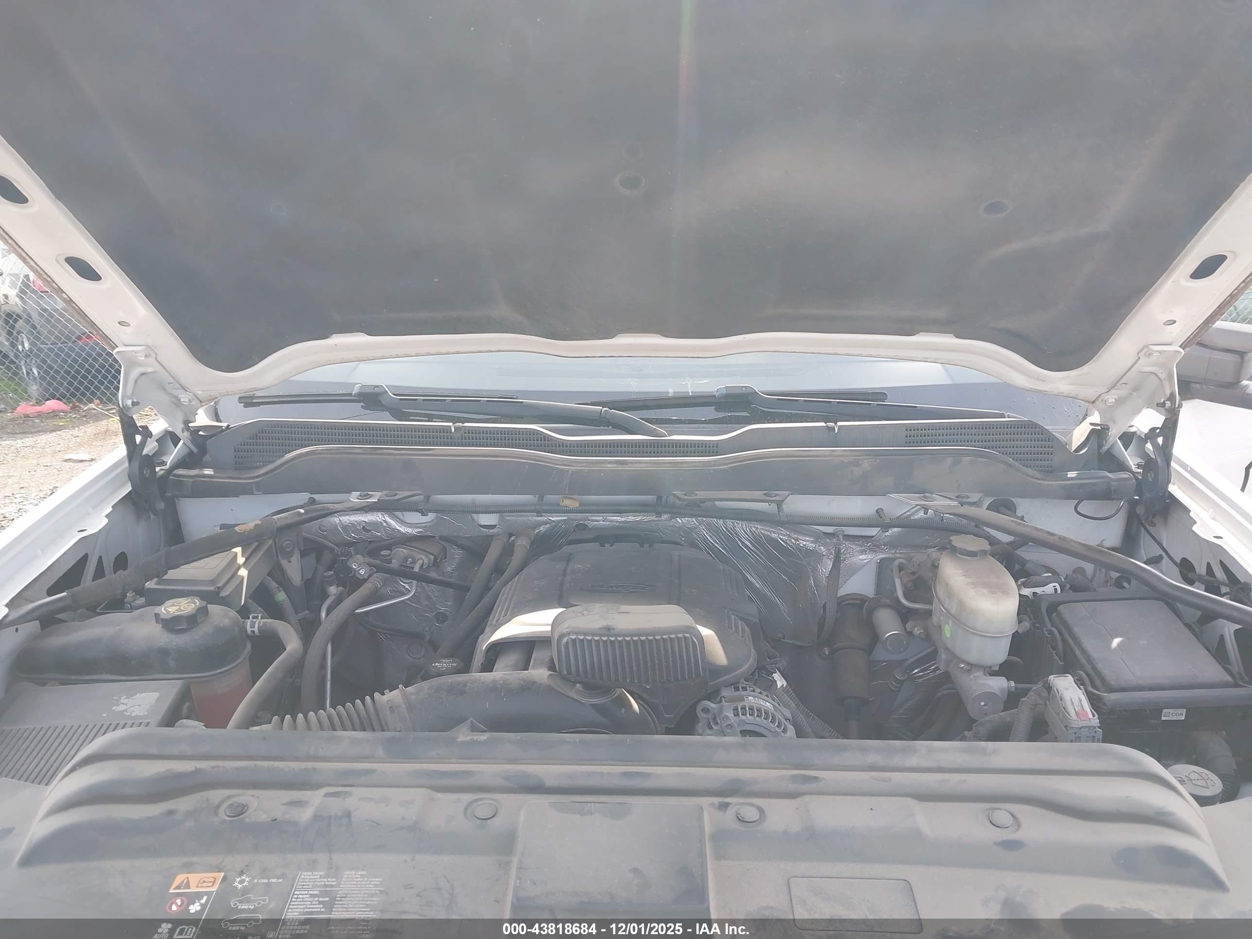 CHEVROLET SILVERADO image 10