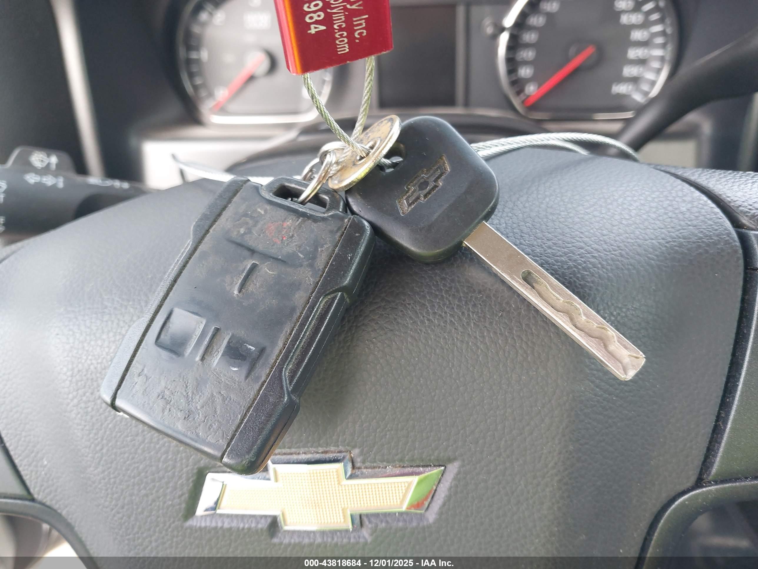 CHEVROLET SILVERADO image 11