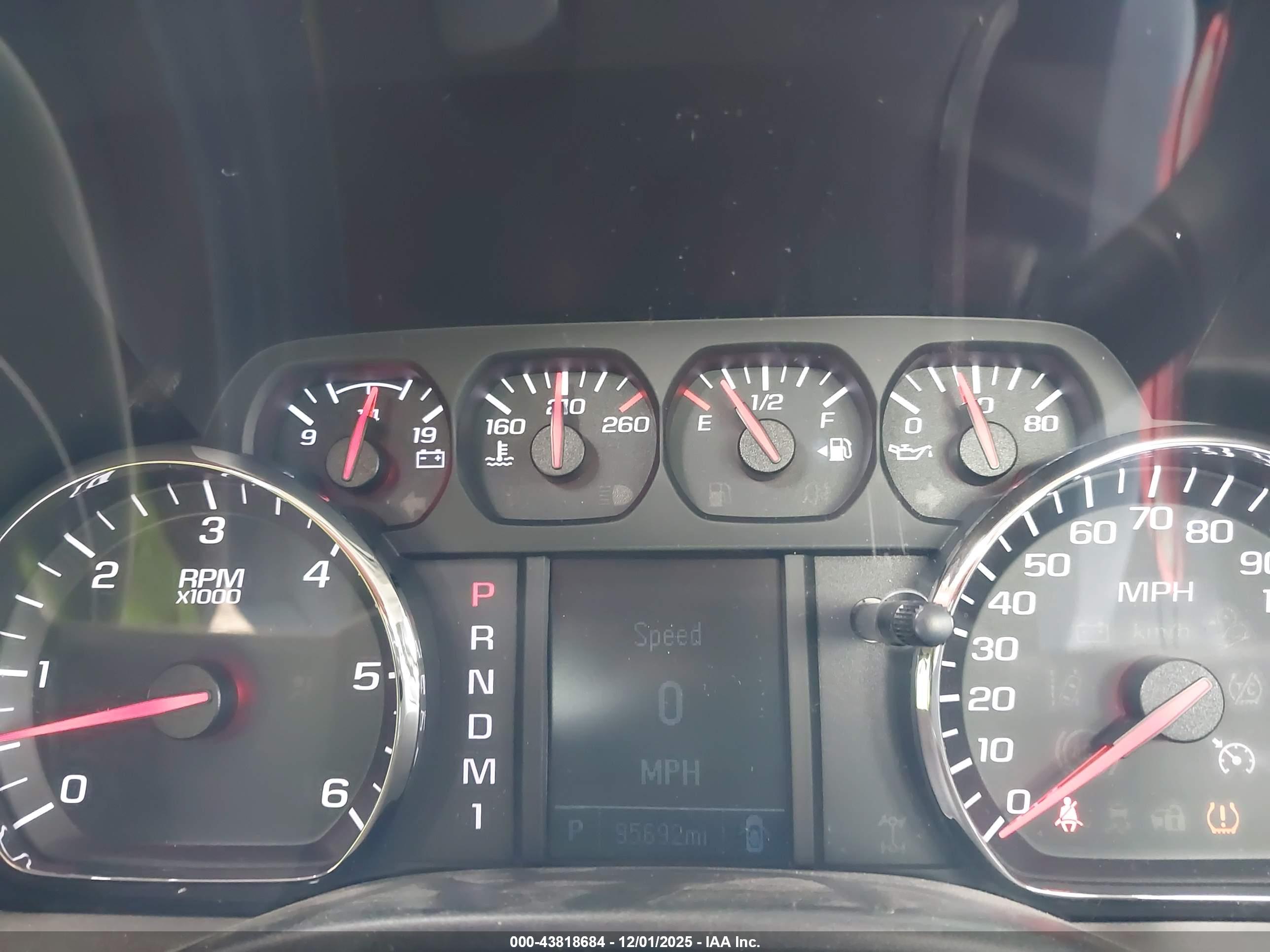 CHEVROLET SILVERADO image 7
