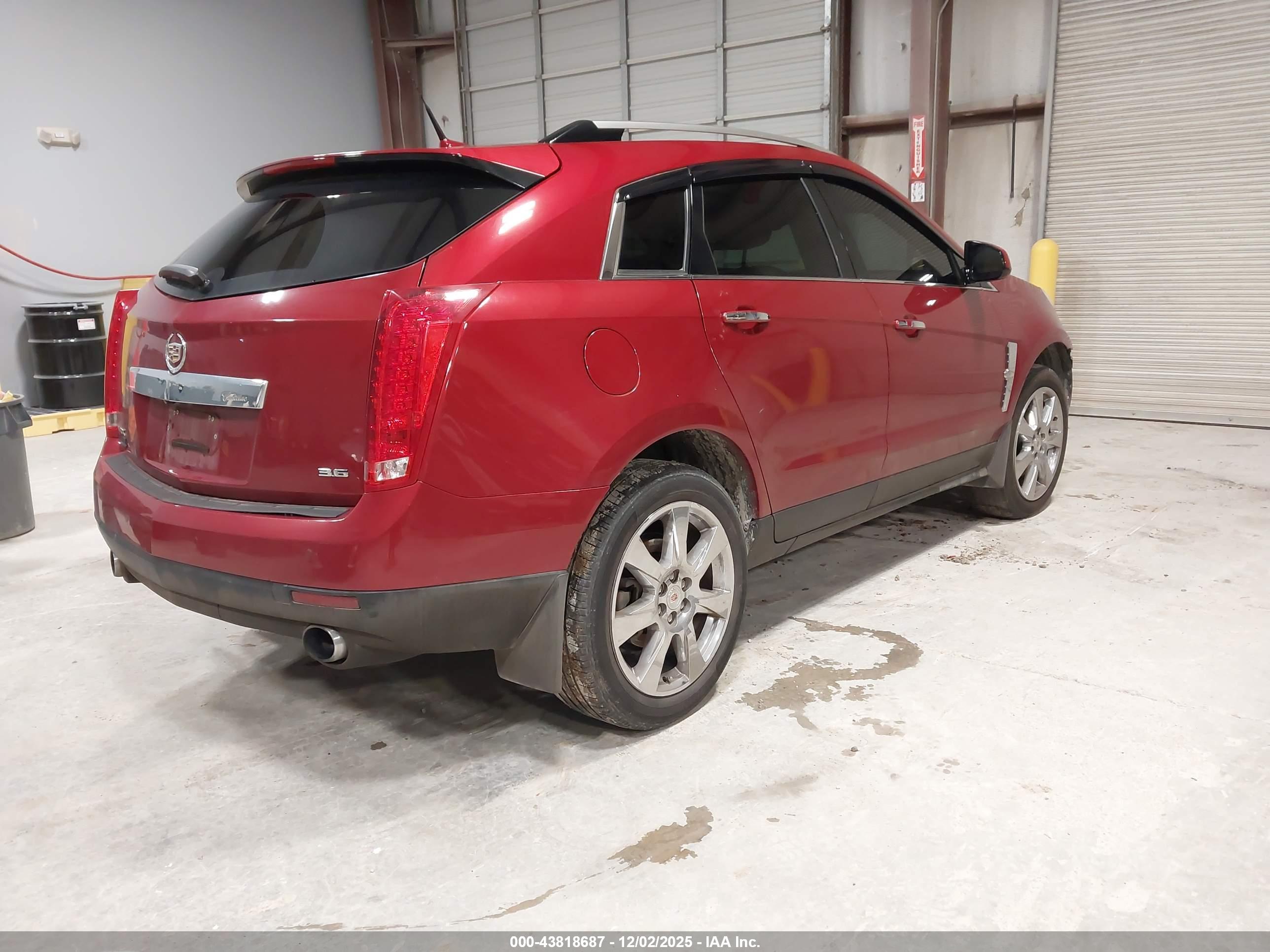 CADILLAC SRX image 4