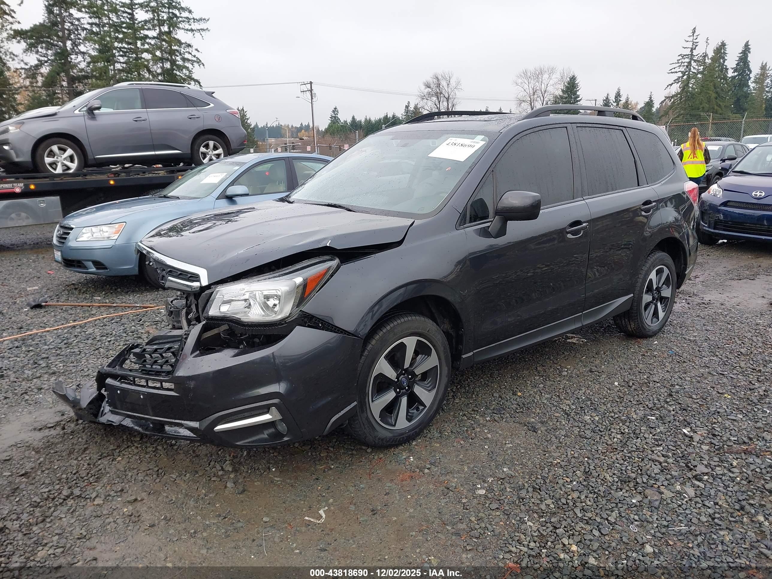 SUBARU FORESTER image 2