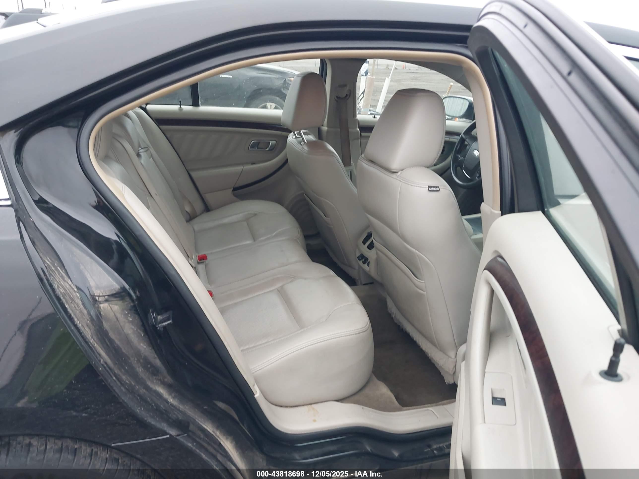 FORD TAURUS image 8