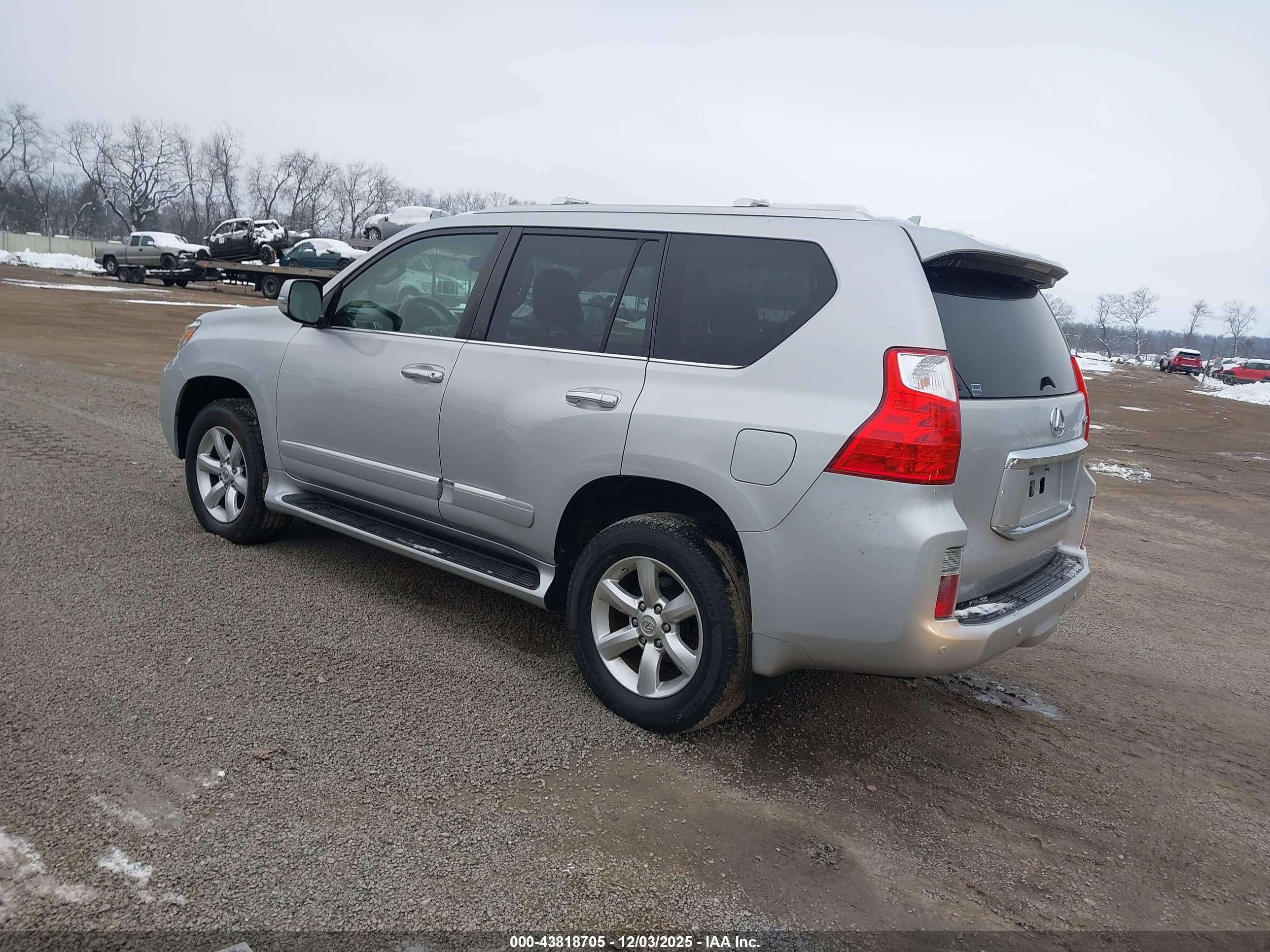 LEXUS GX image 3