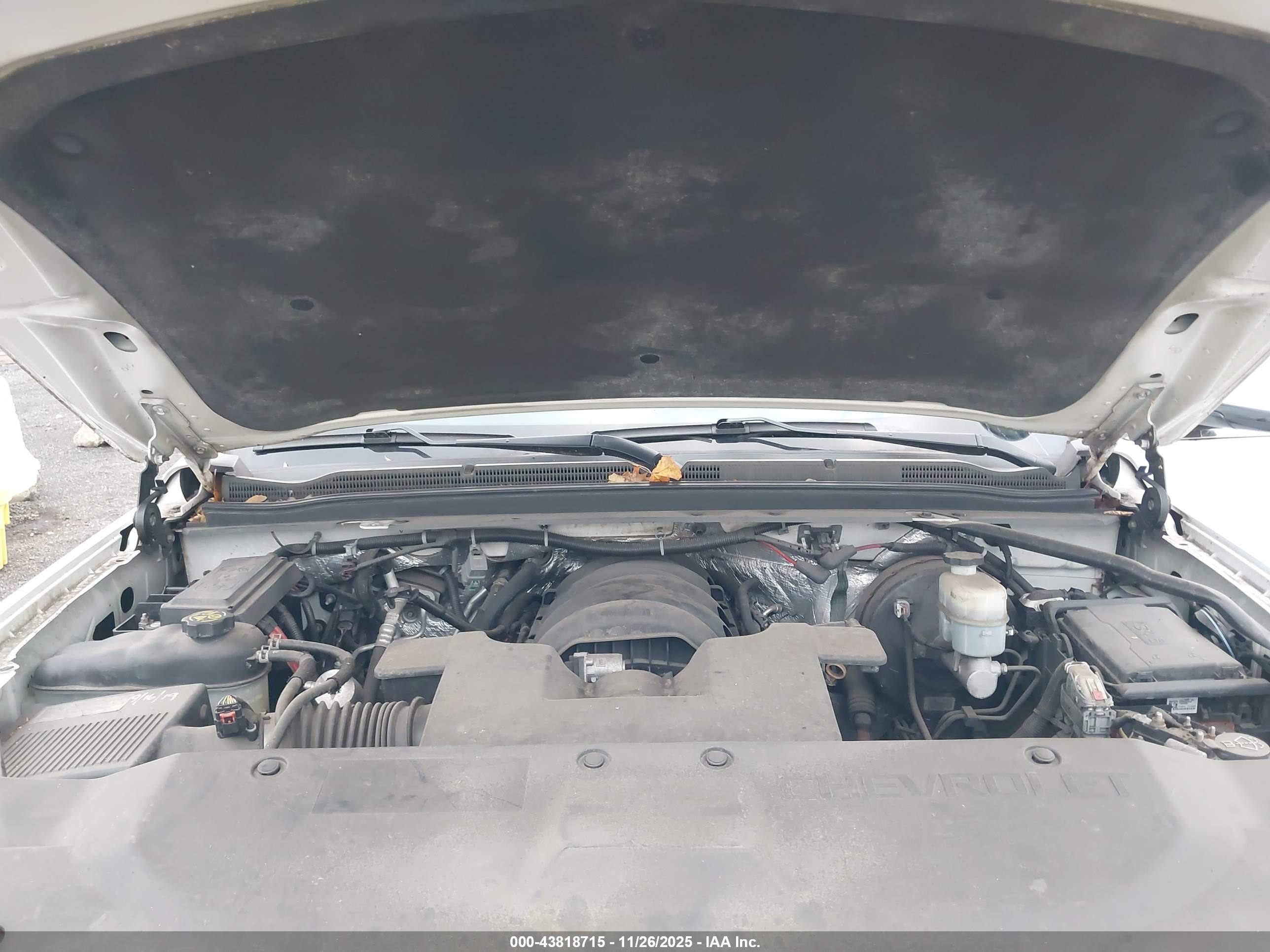 CHEVROLET TAHOE image 10