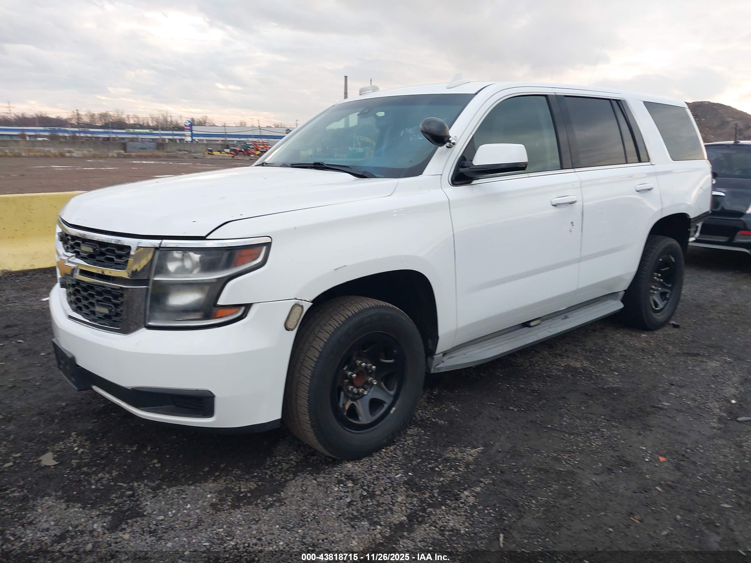CHEVROLET TAHOE image 2
