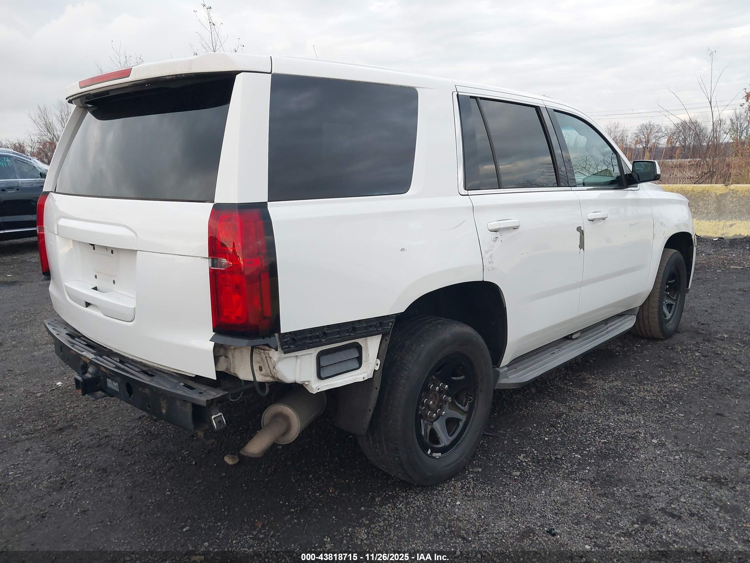 CHEVROLET TAHOE image 4