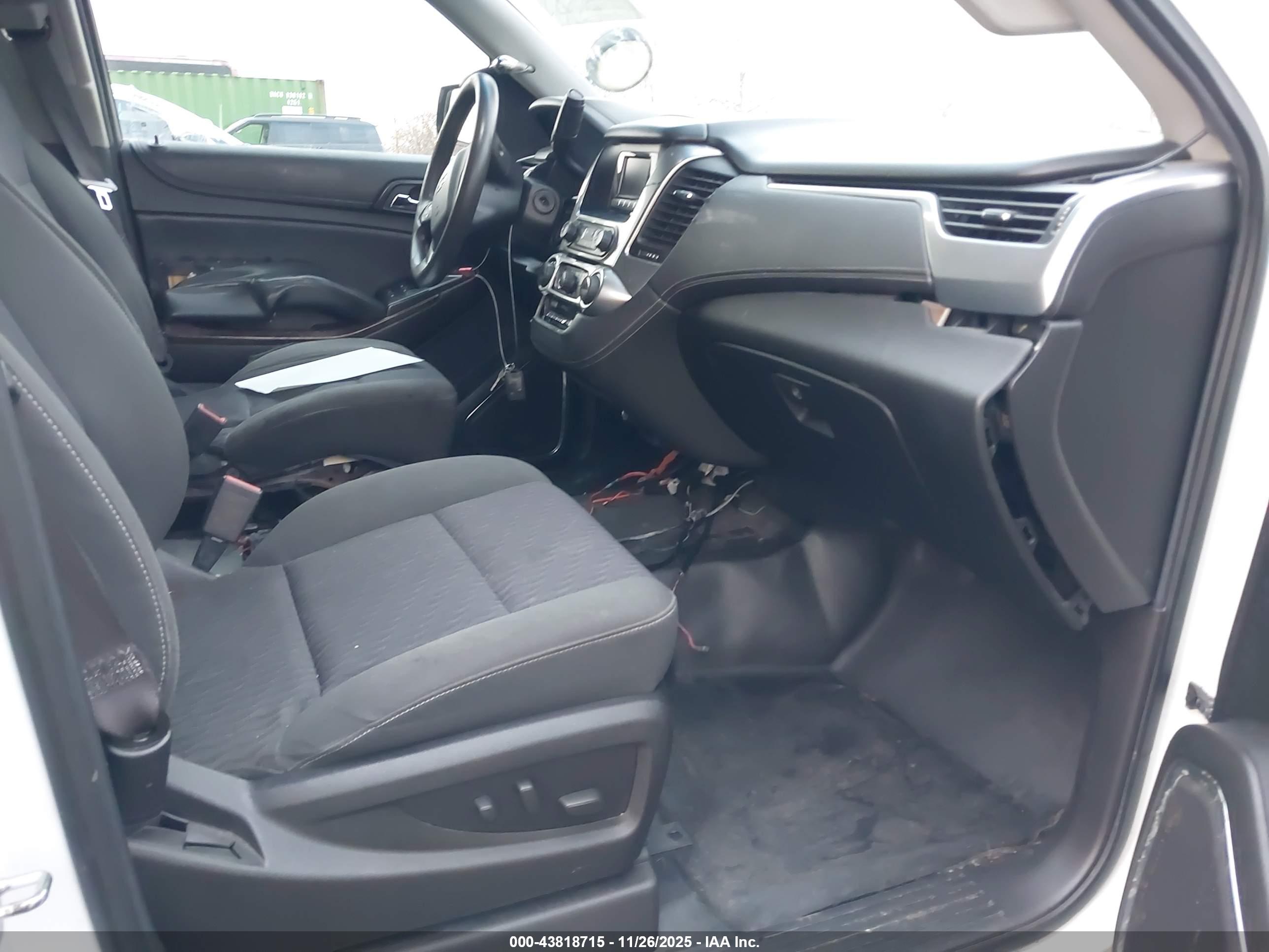 CHEVROLET TAHOE image 5