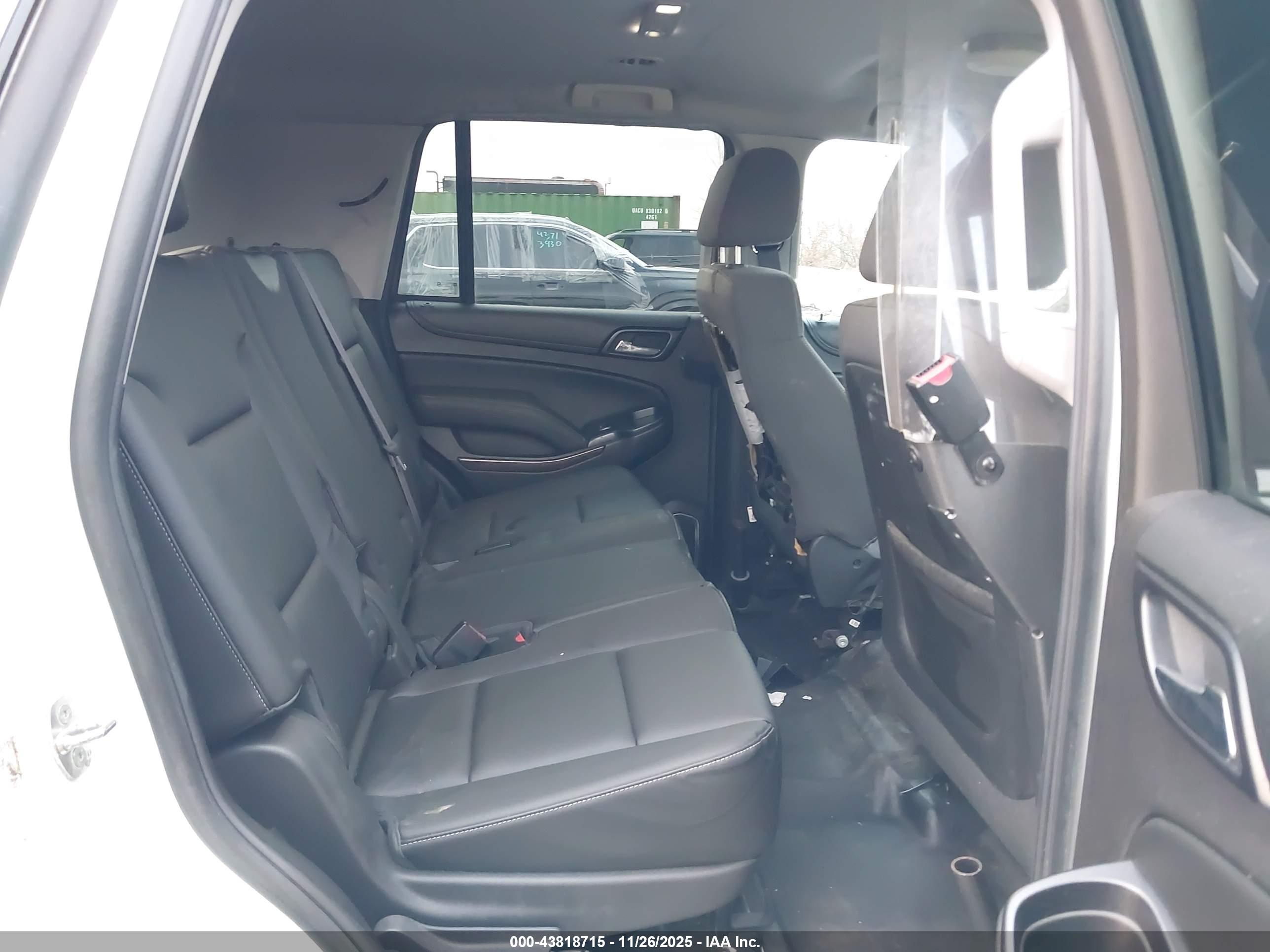 CHEVROLET TAHOE image 8