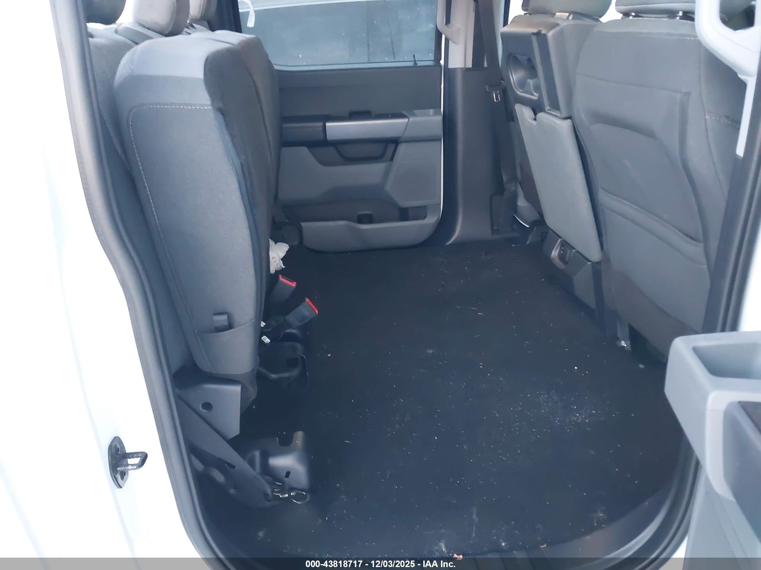 FORD F-150 image 8