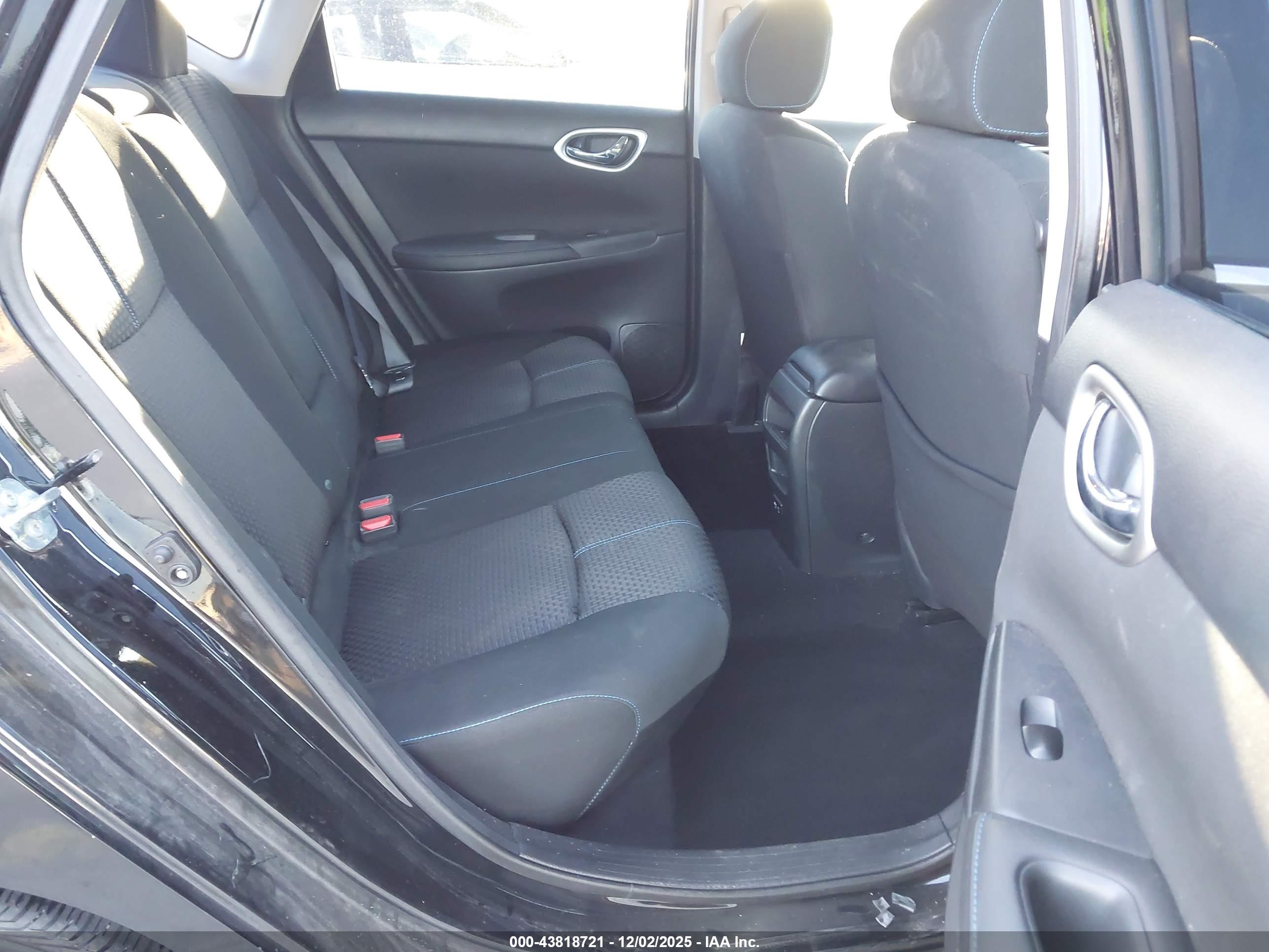 NISSAN SENTRA image 8