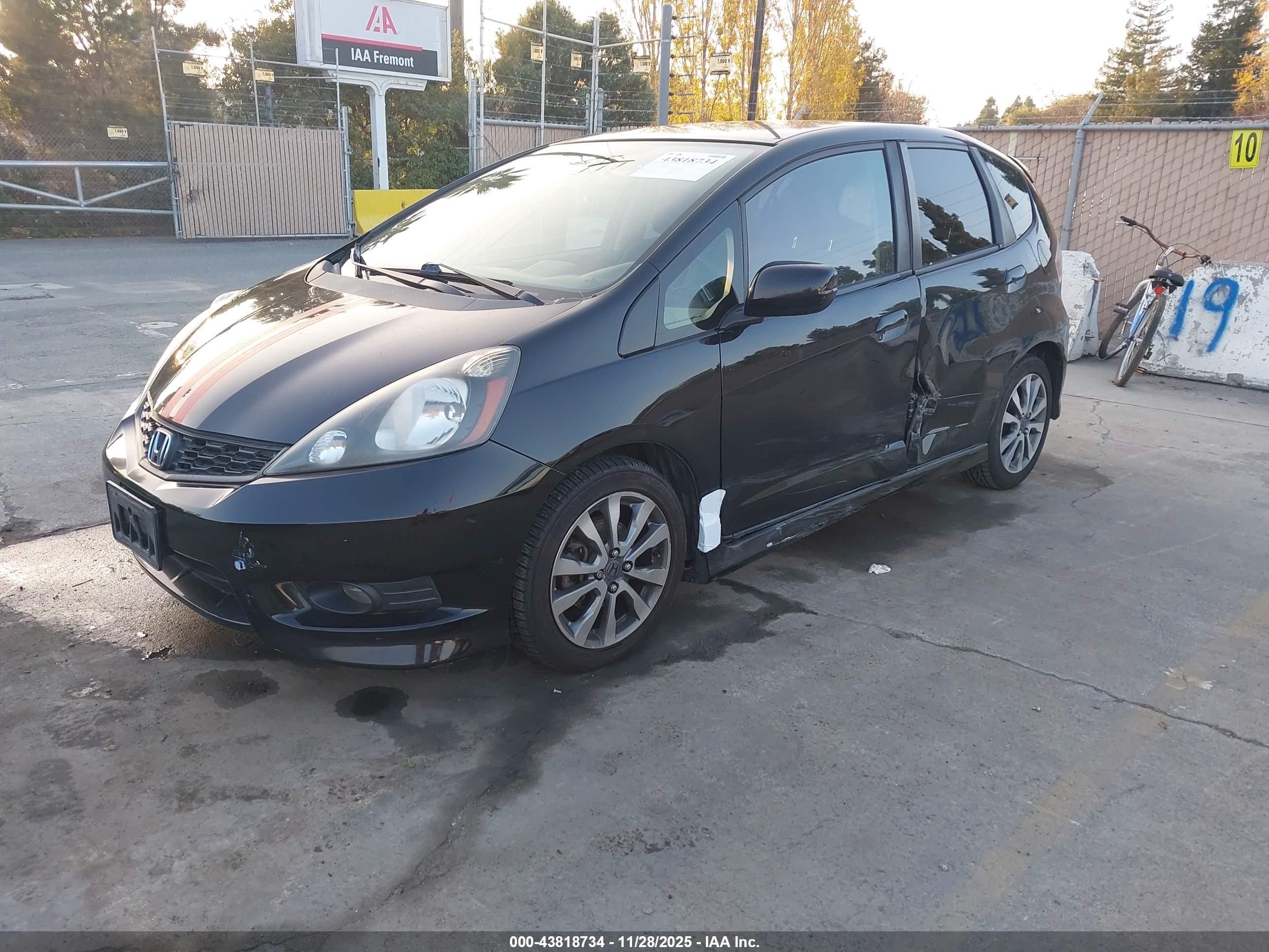 HONDA FIT image 2