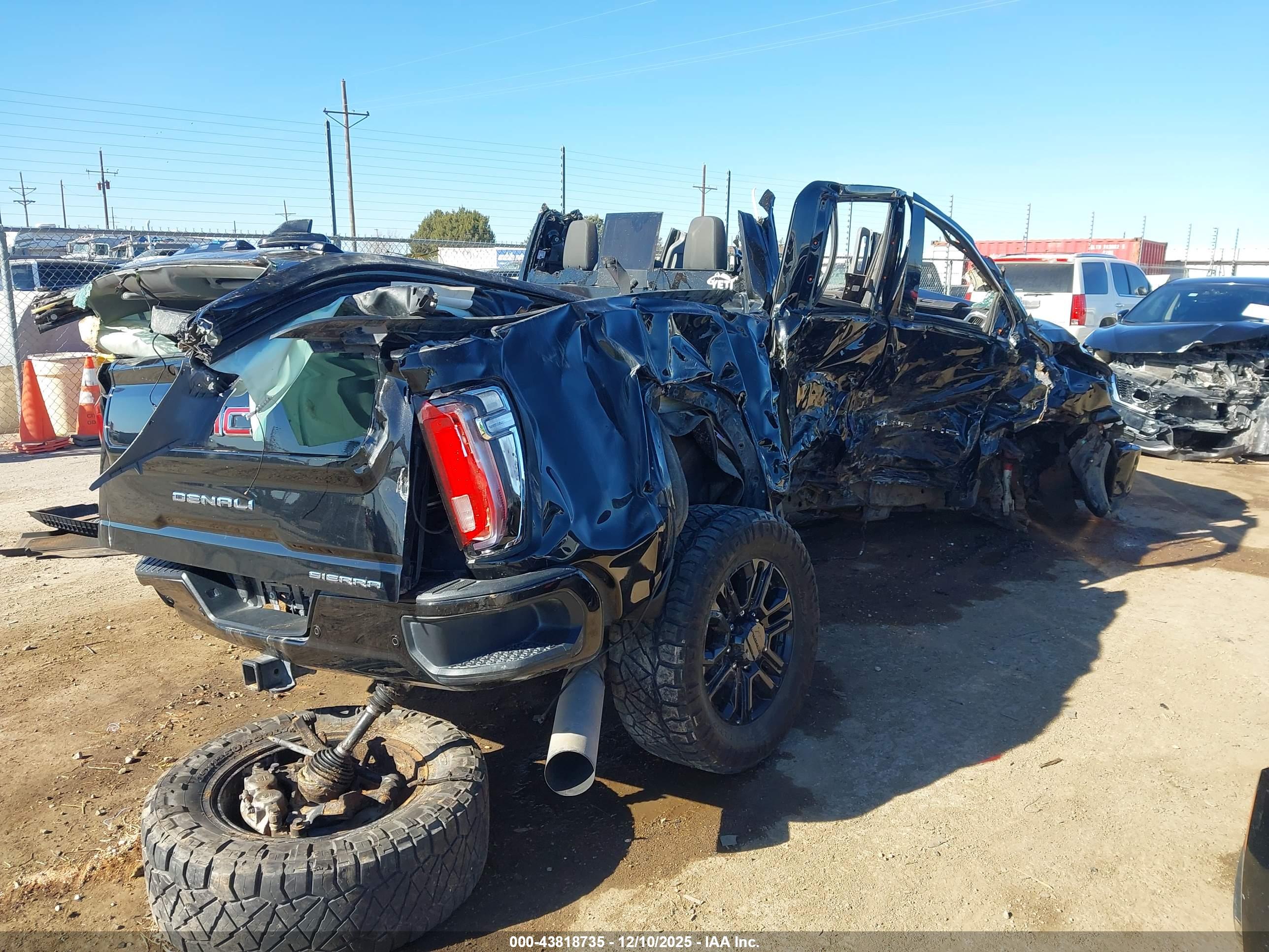 GMC SIERRA image 4