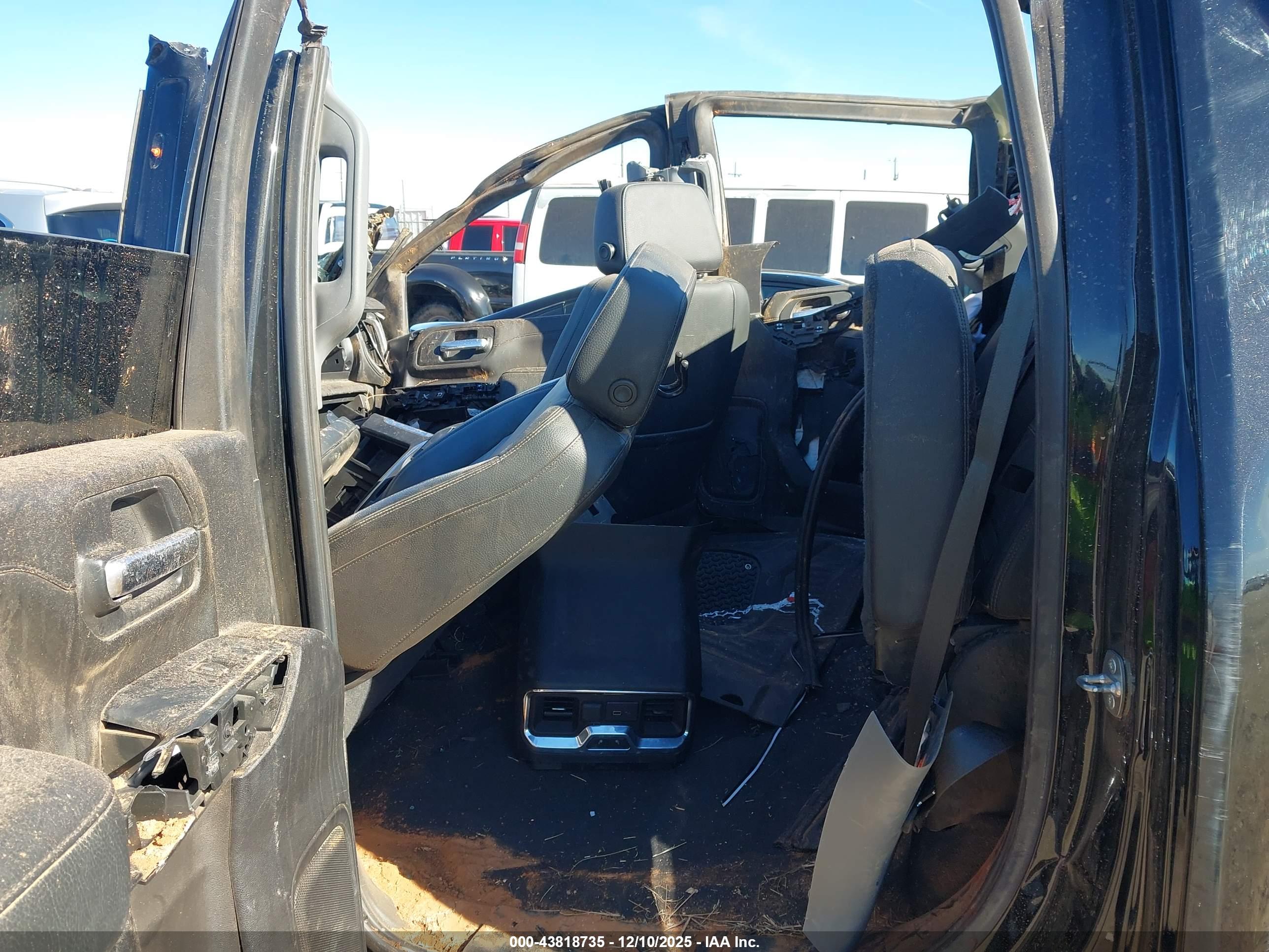 GMC SIERRA image 7