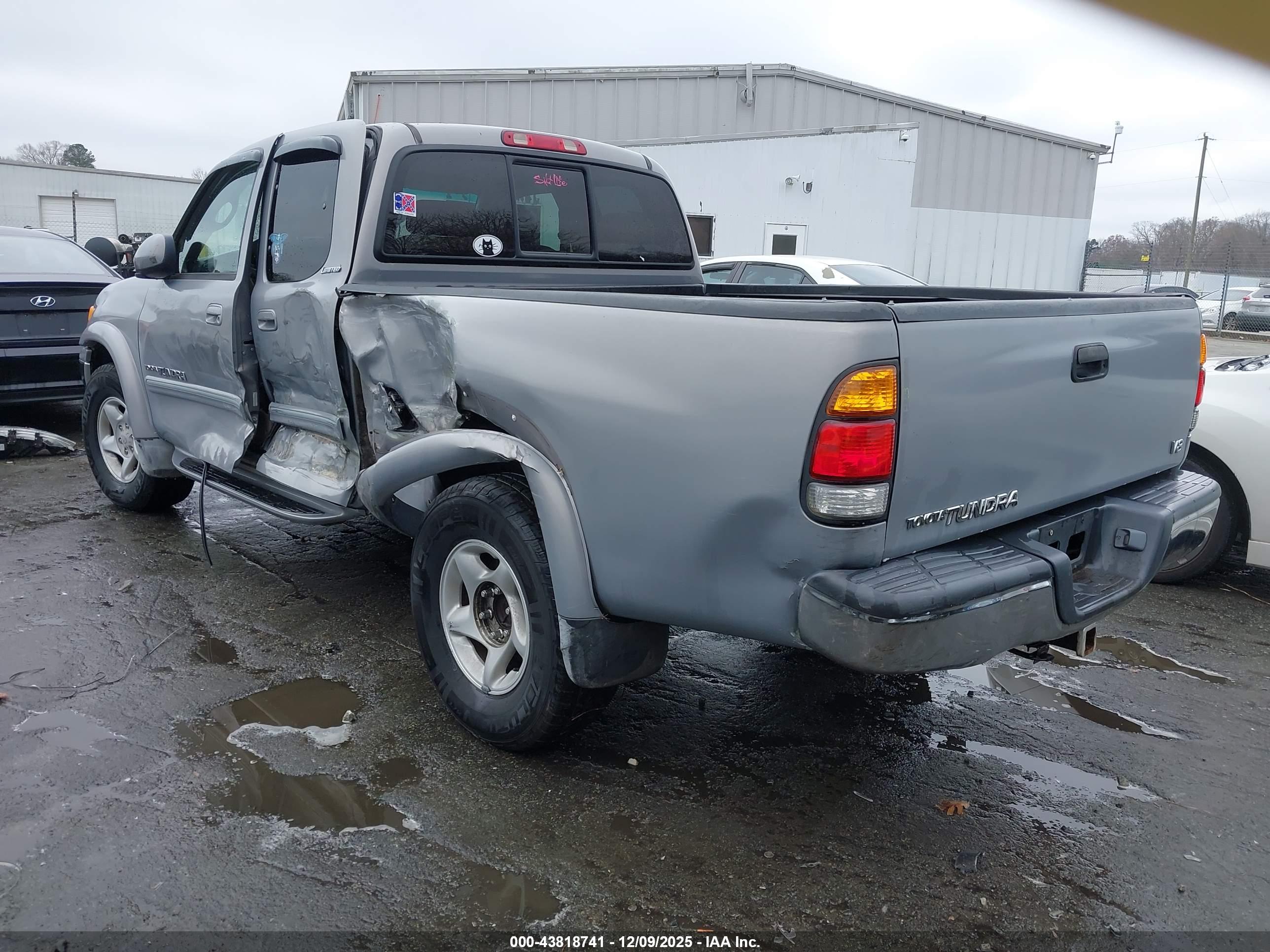 TOYOTA TUNDRA image 3