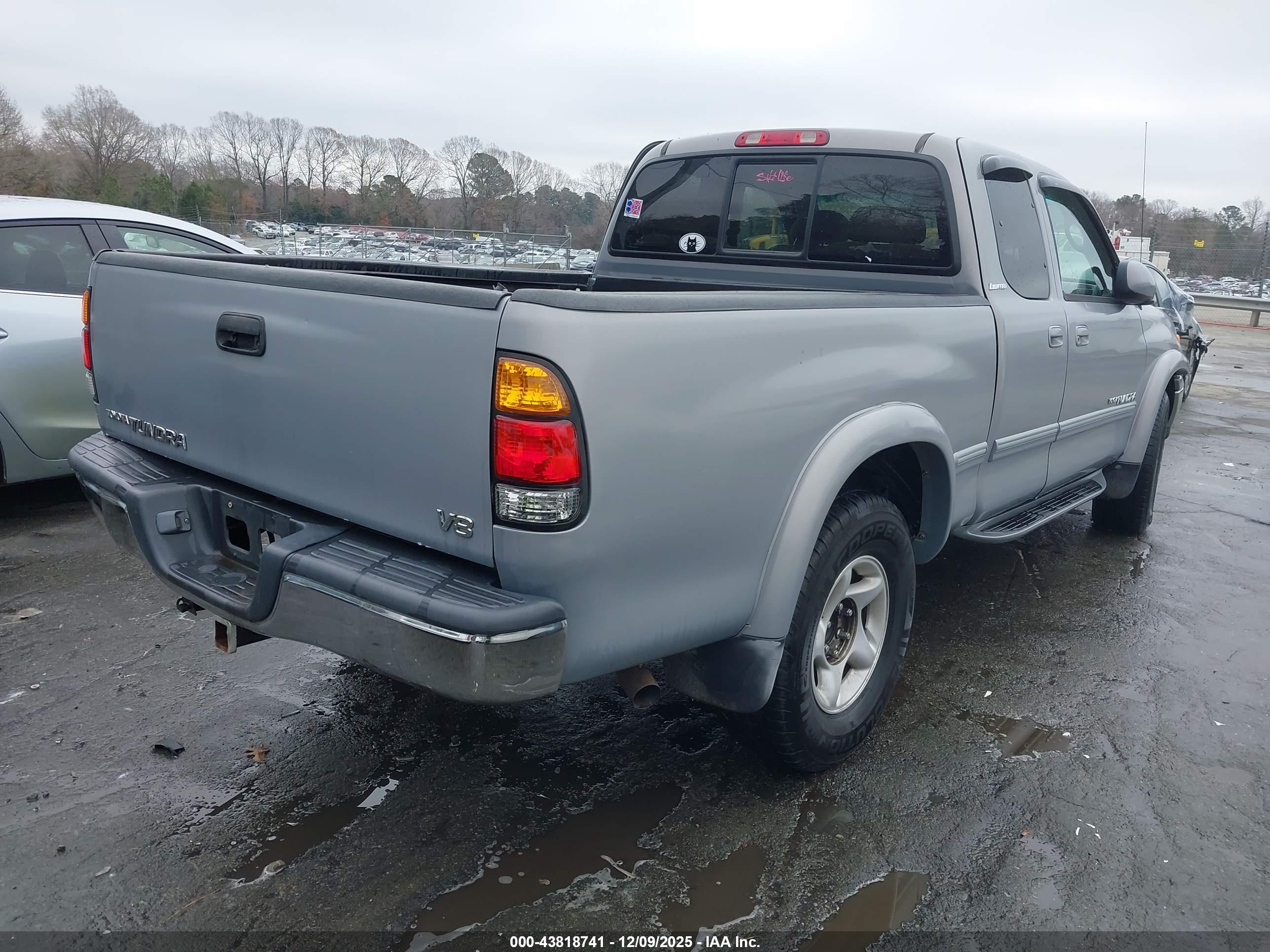 TOYOTA TUNDRA image 4