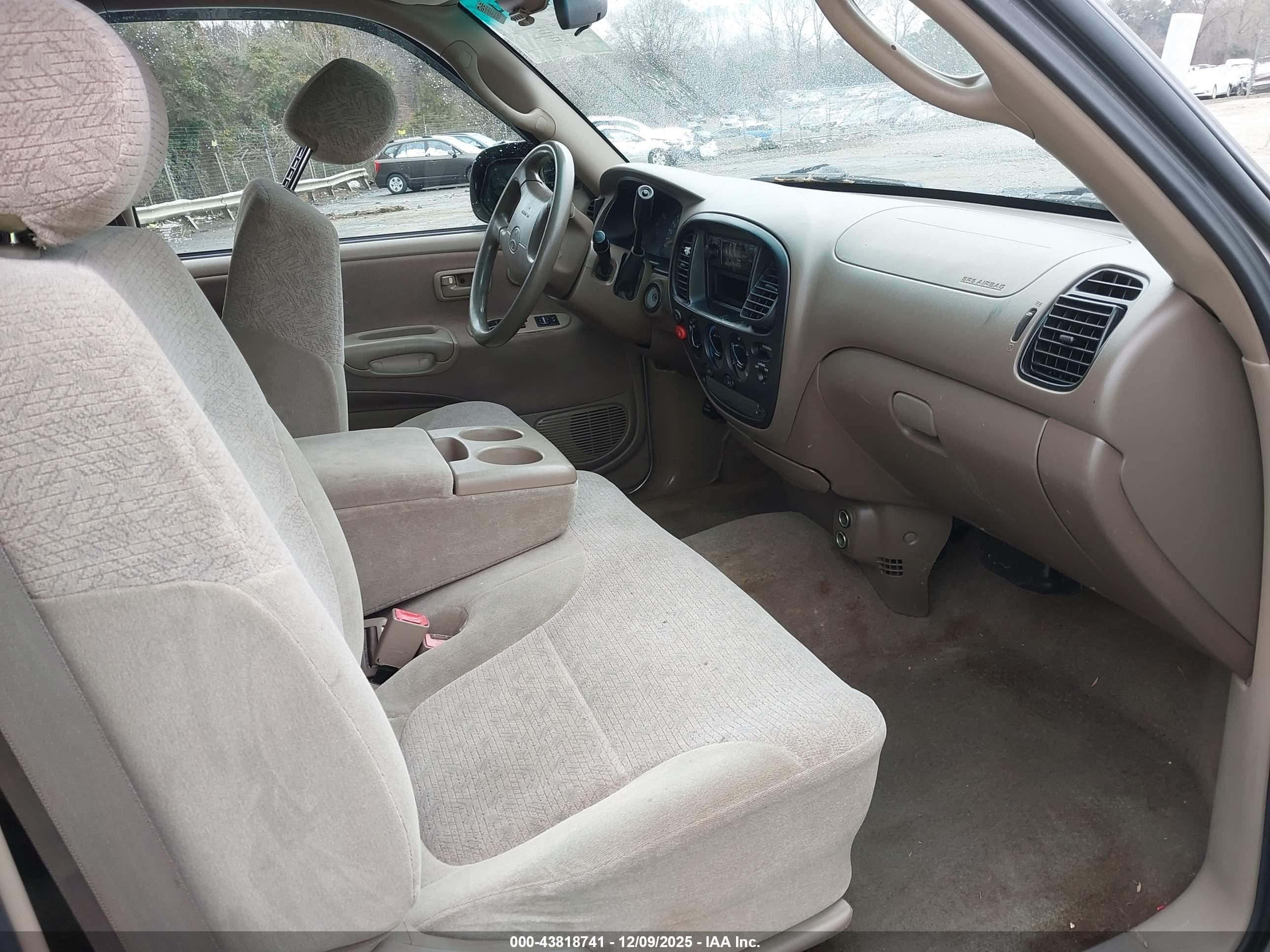 TOYOTA TUNDRA image 5