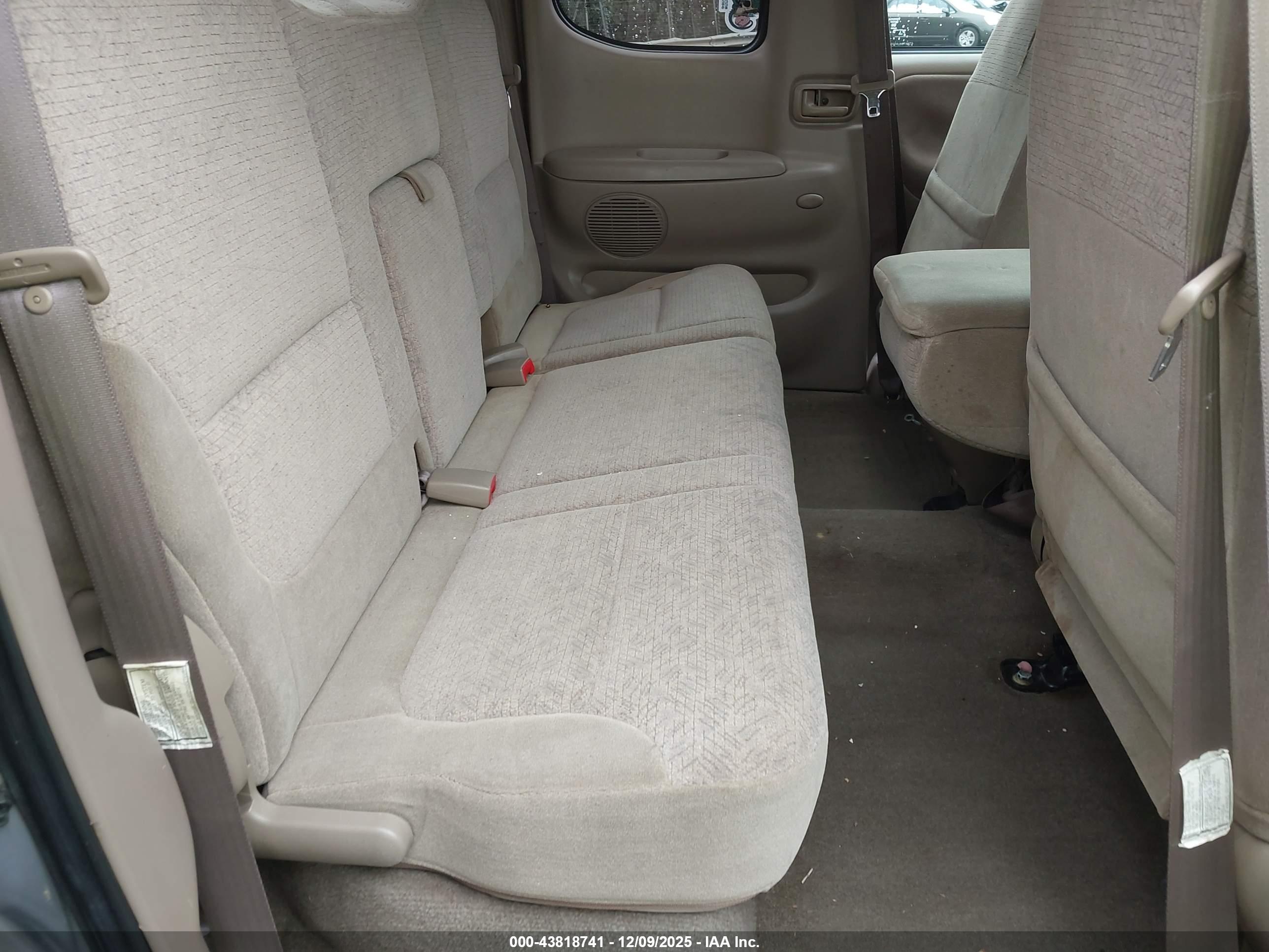 TOYOTA TUNDRA image 8