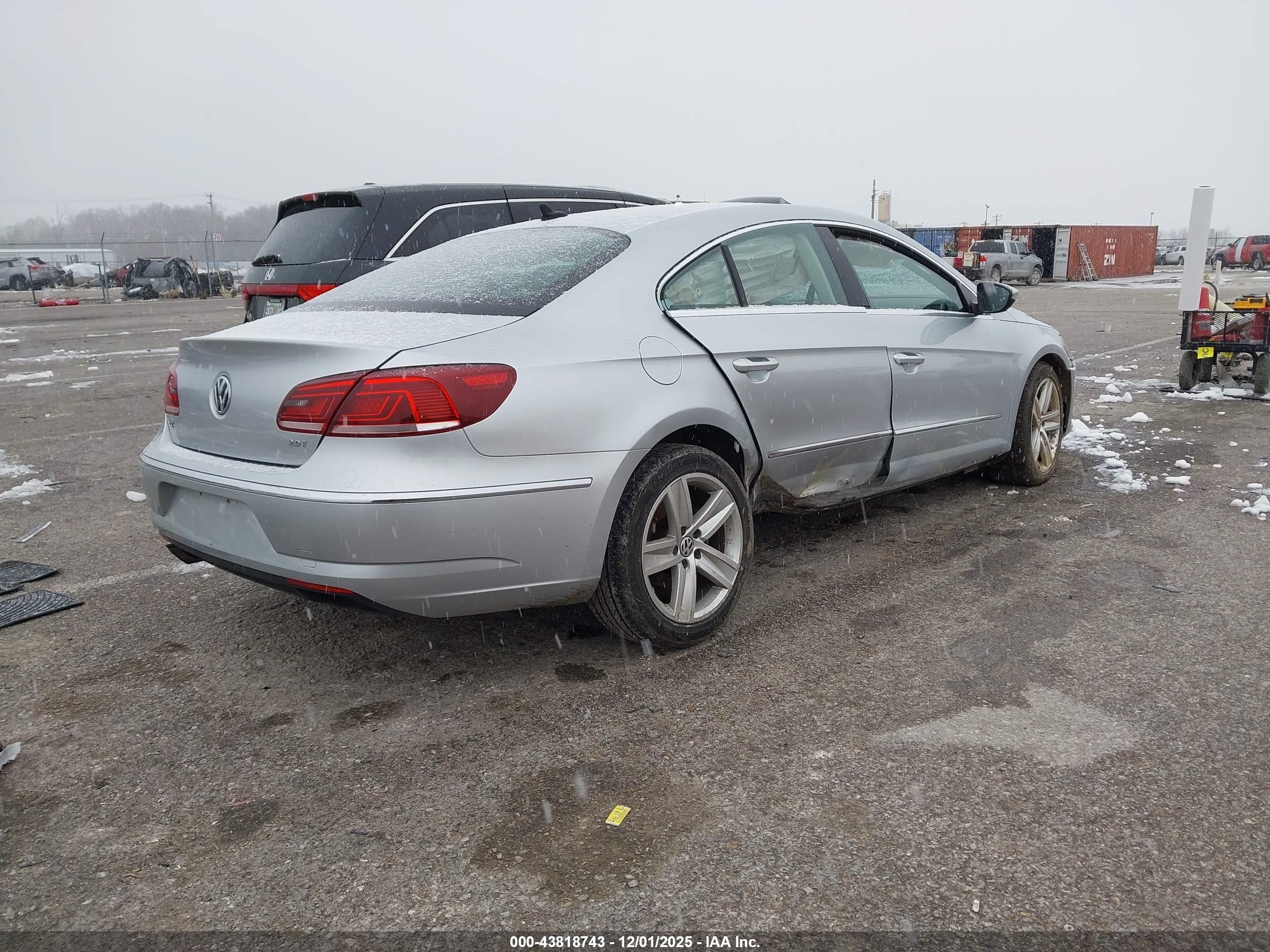 VOLKSWAGEN CC image 4