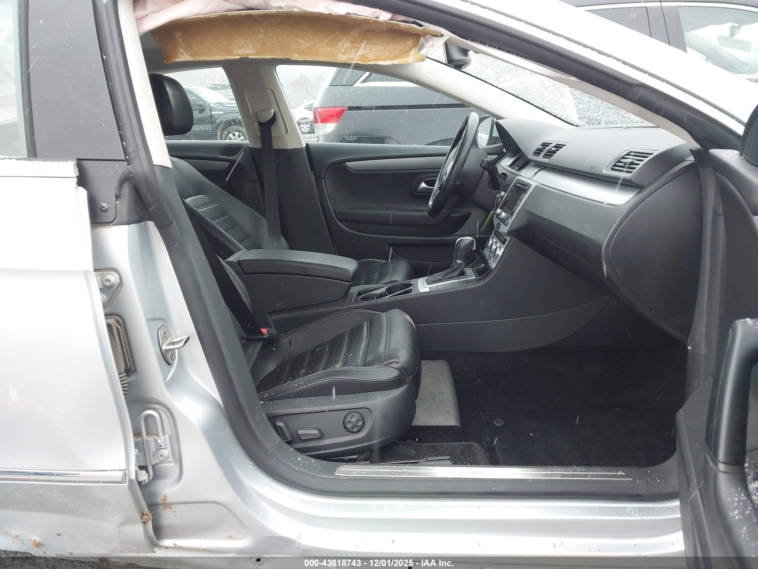 VOLKSWAGEN CC image 5