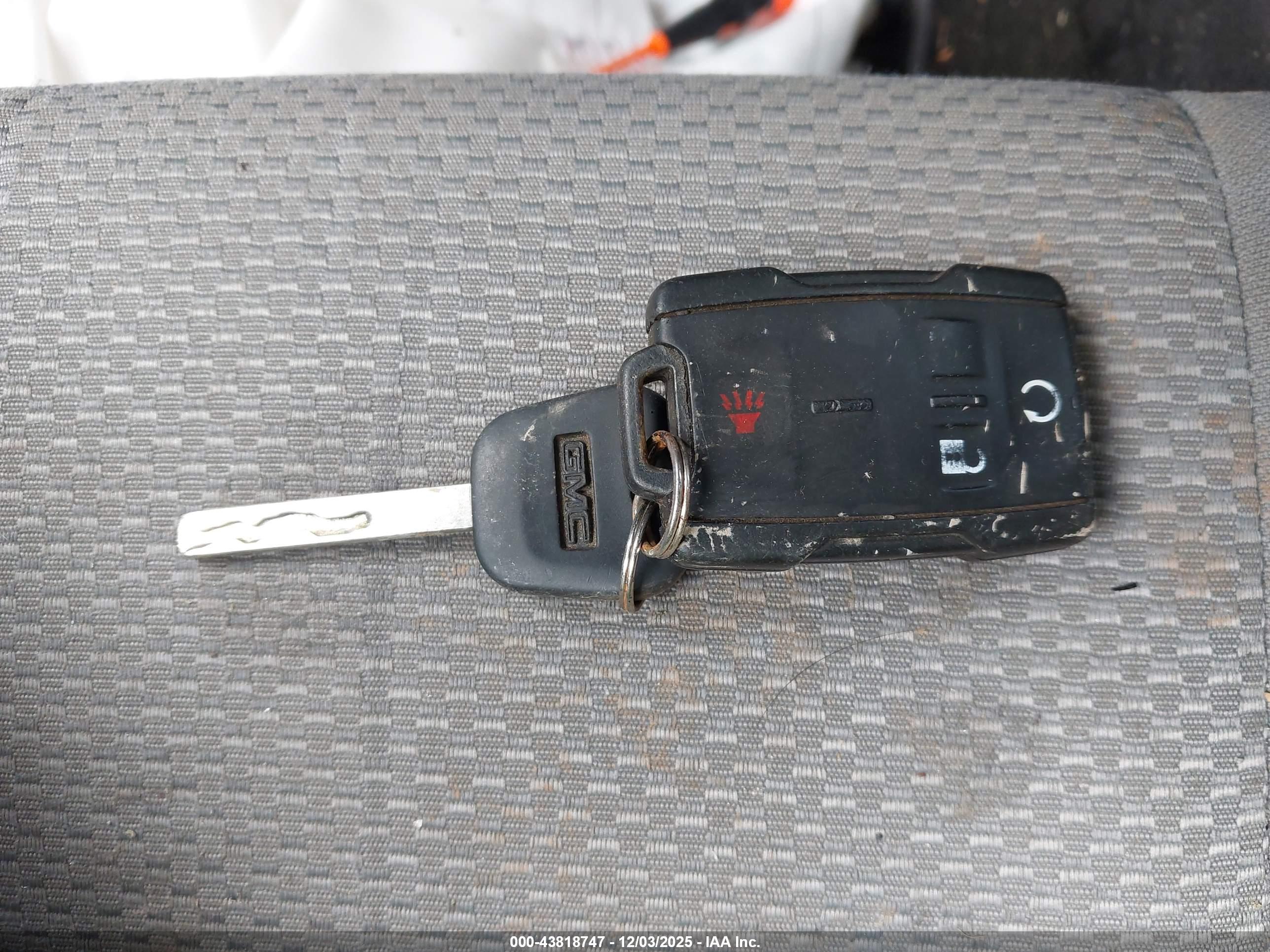 GMC SIERRA image 11