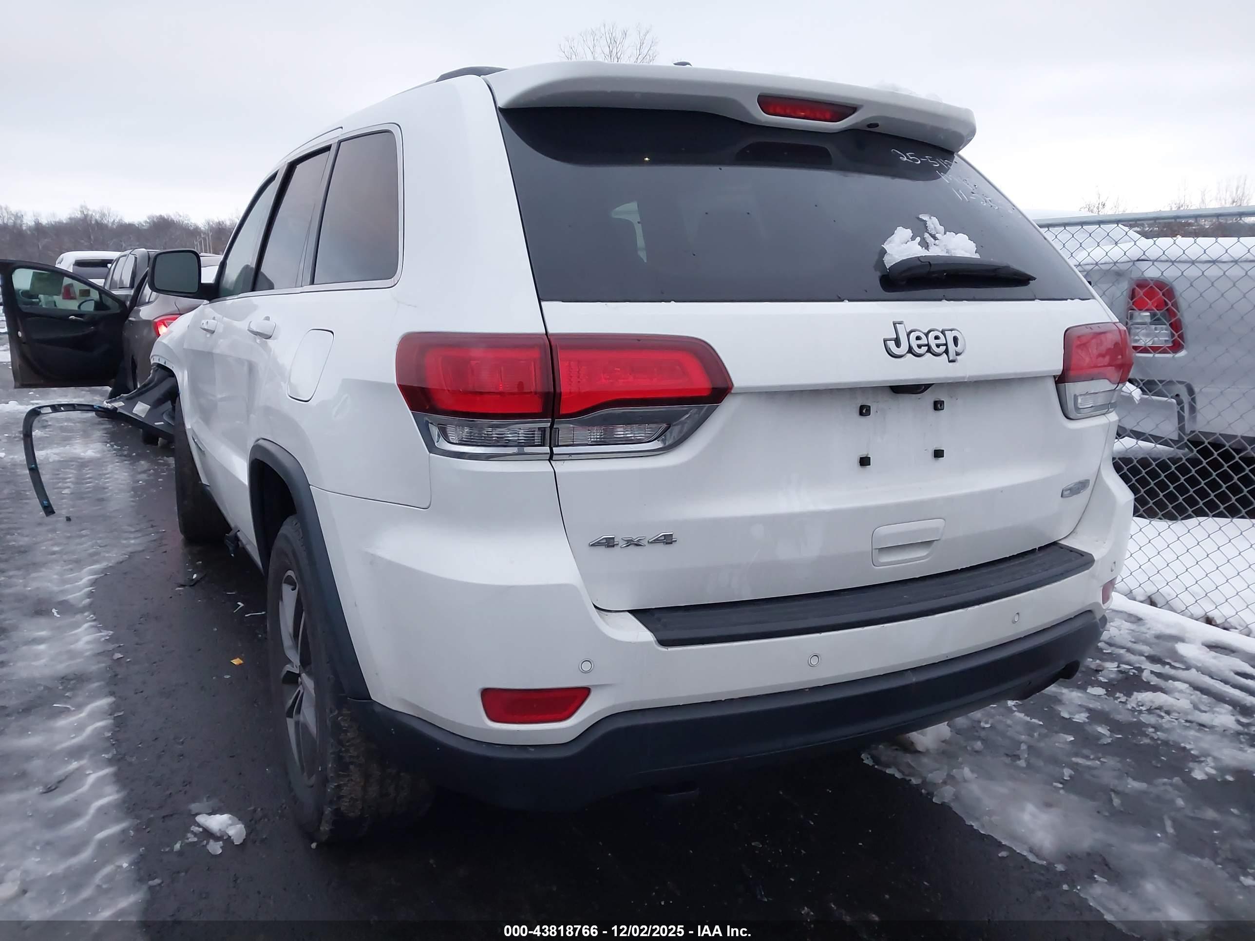 JEEP GRAND image 3