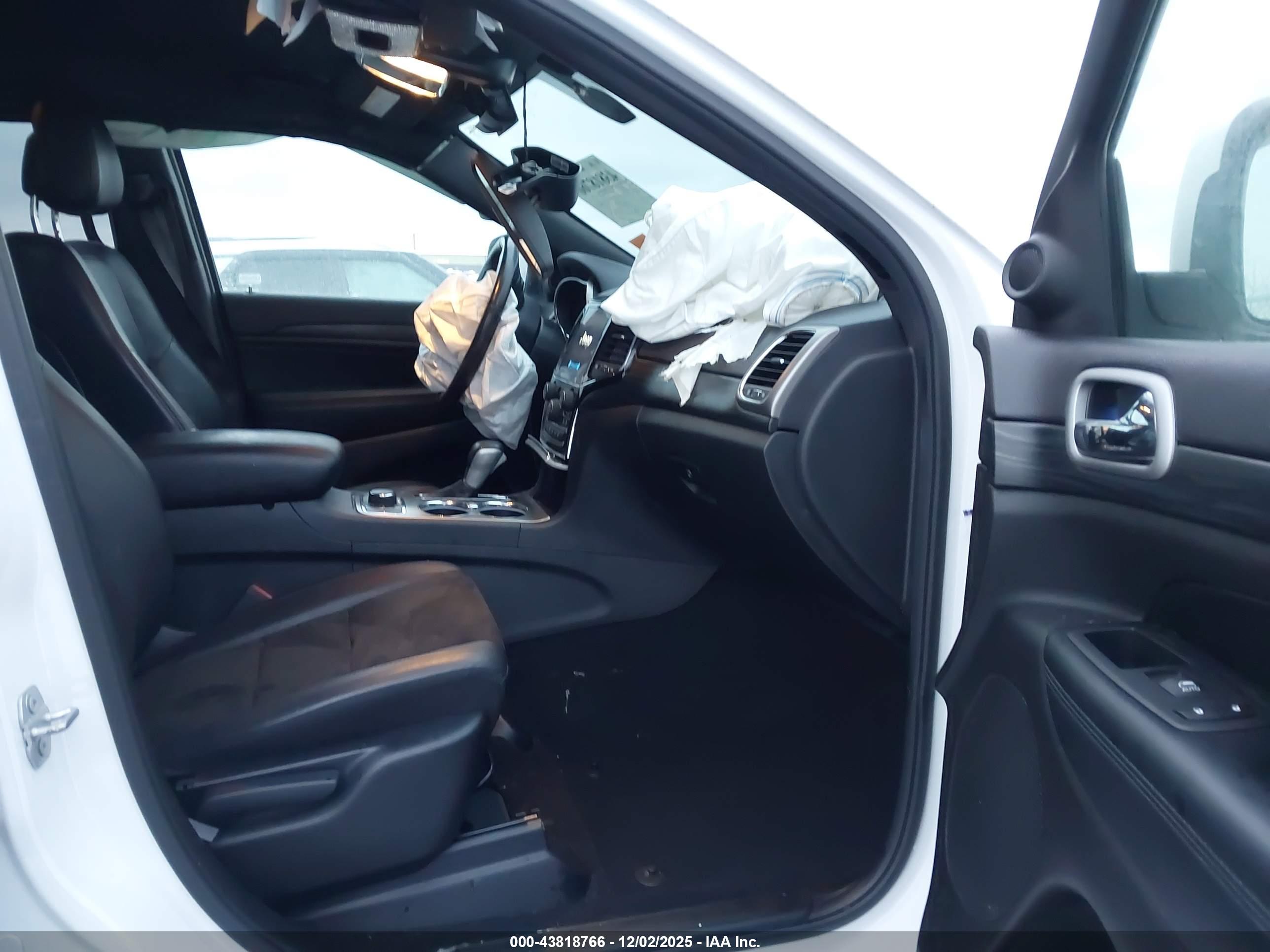 JEEP GRAND image 5