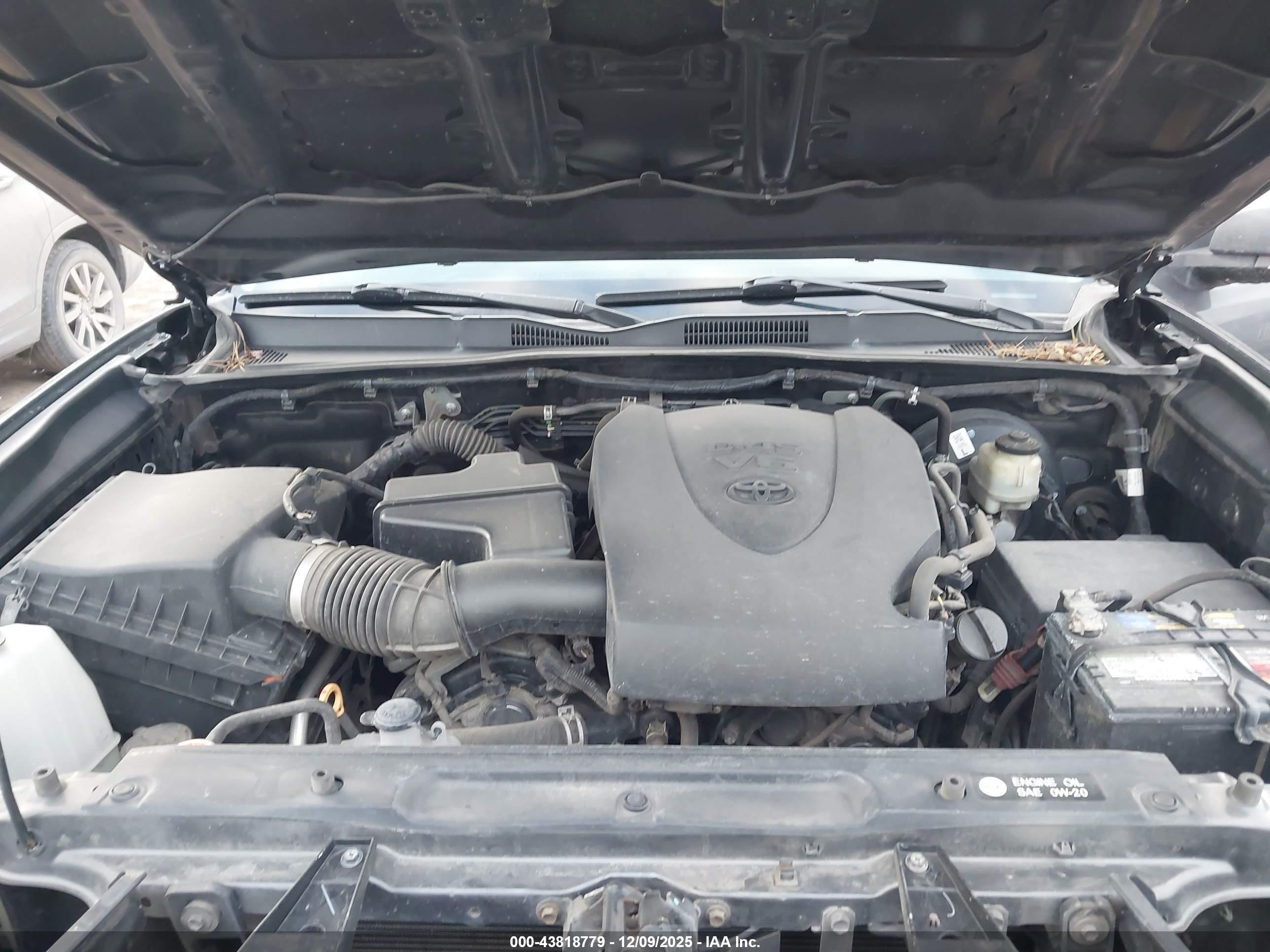 TOYOTA TACOMA image 10