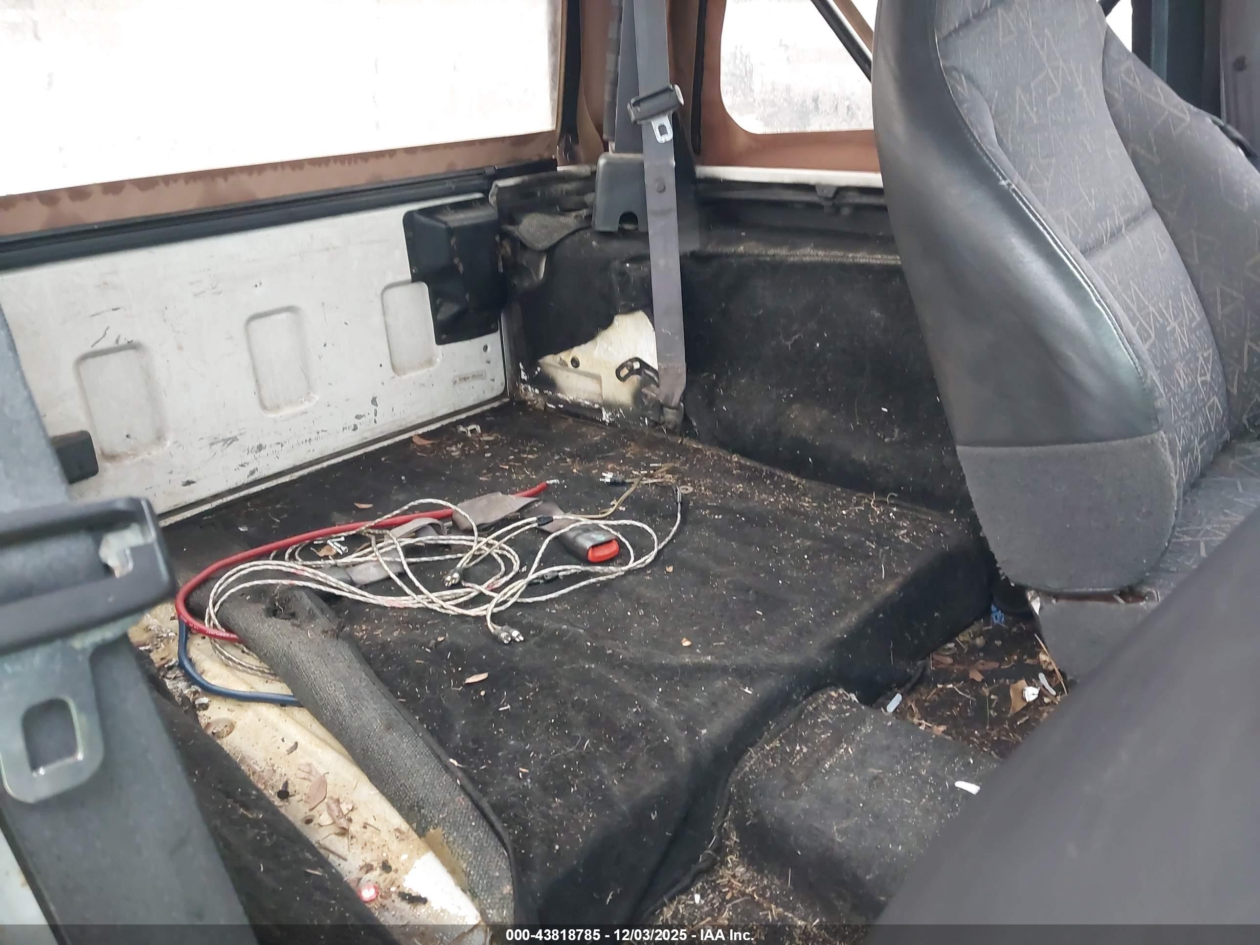 JEEP WRANGLER image 8