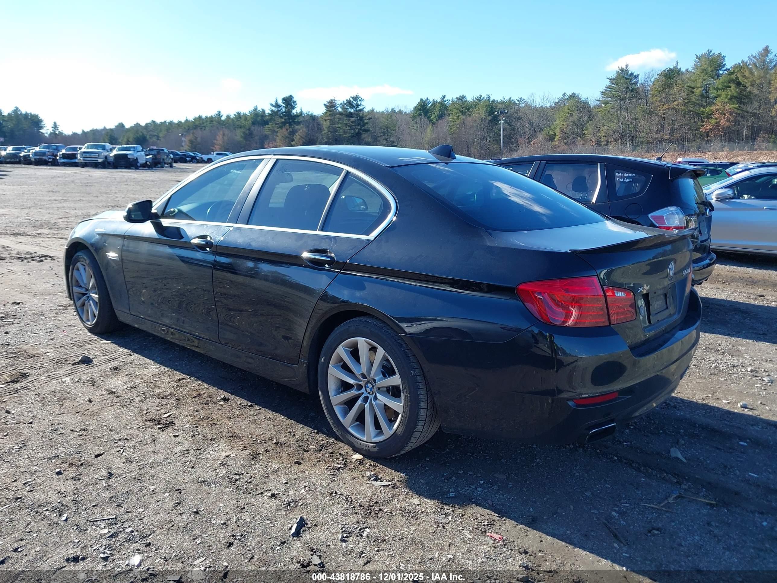 BMW 550I image 3