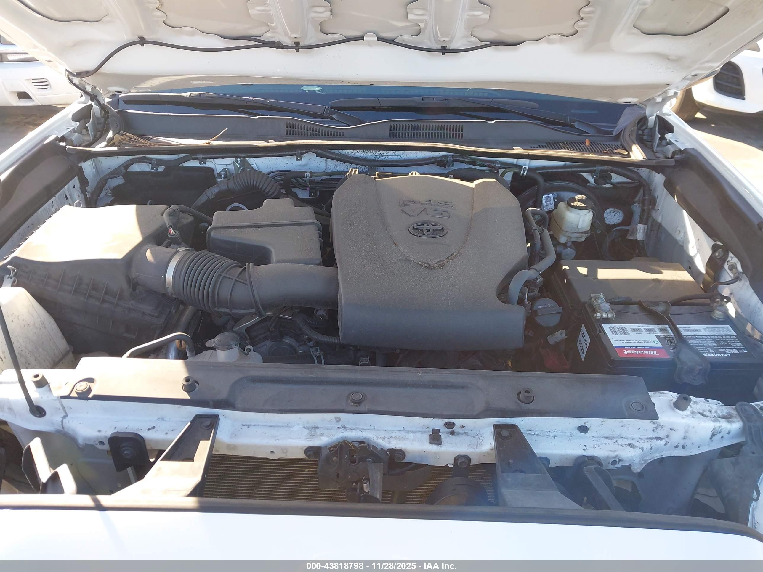 TOYOTA TACOMA image 10