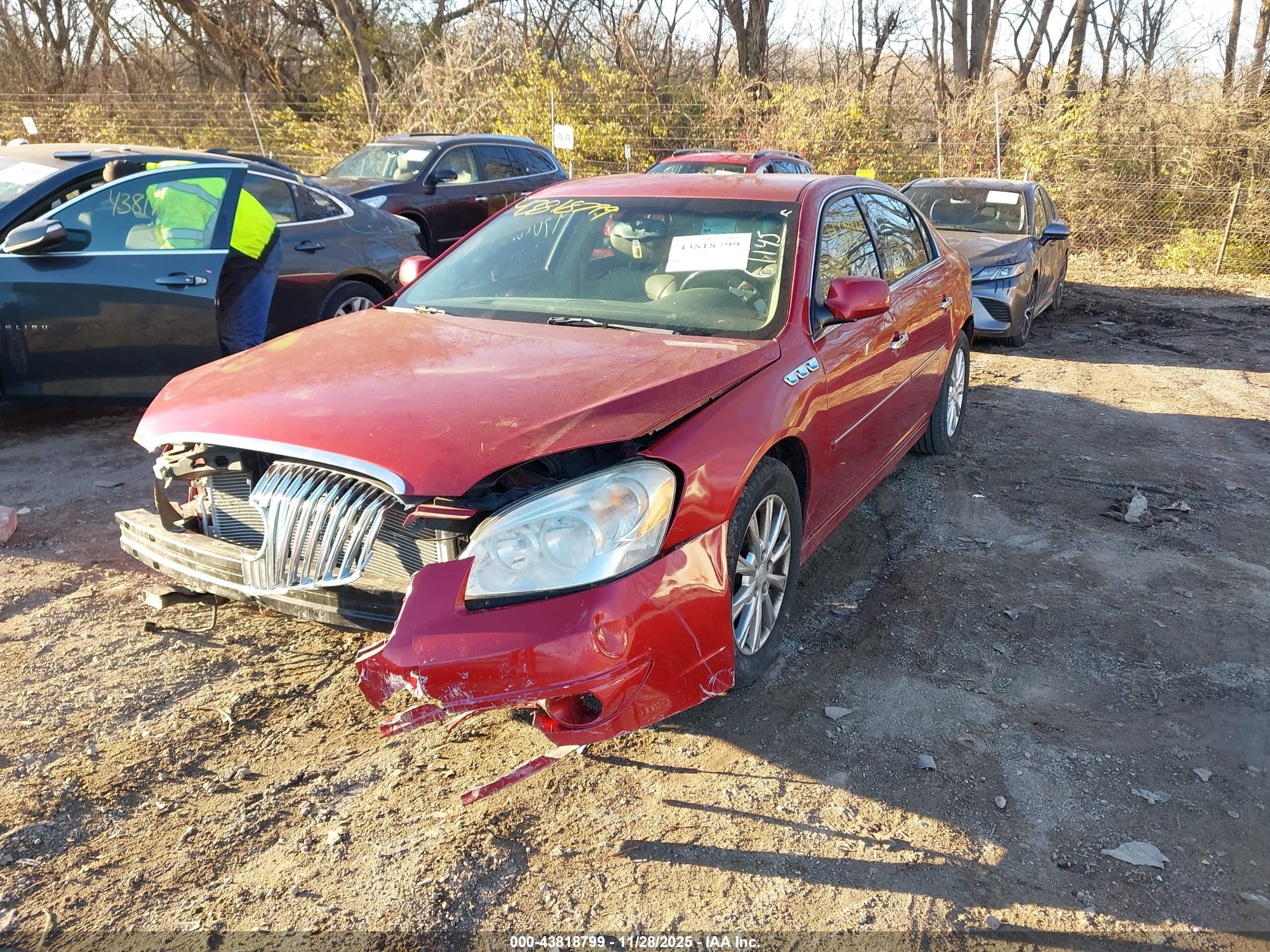BUICK LUCERNE image 2