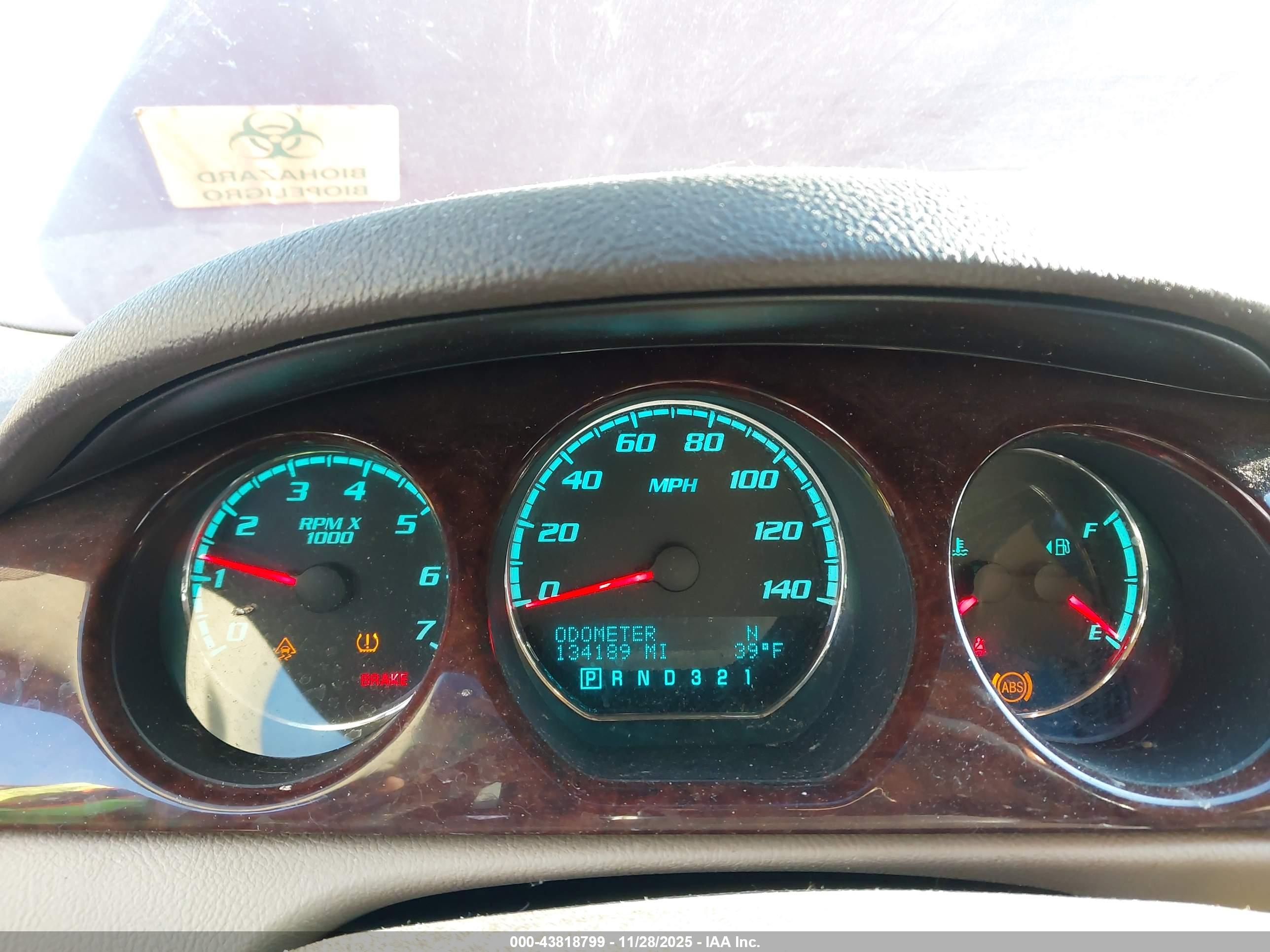 BUICK LUCERNE image 7