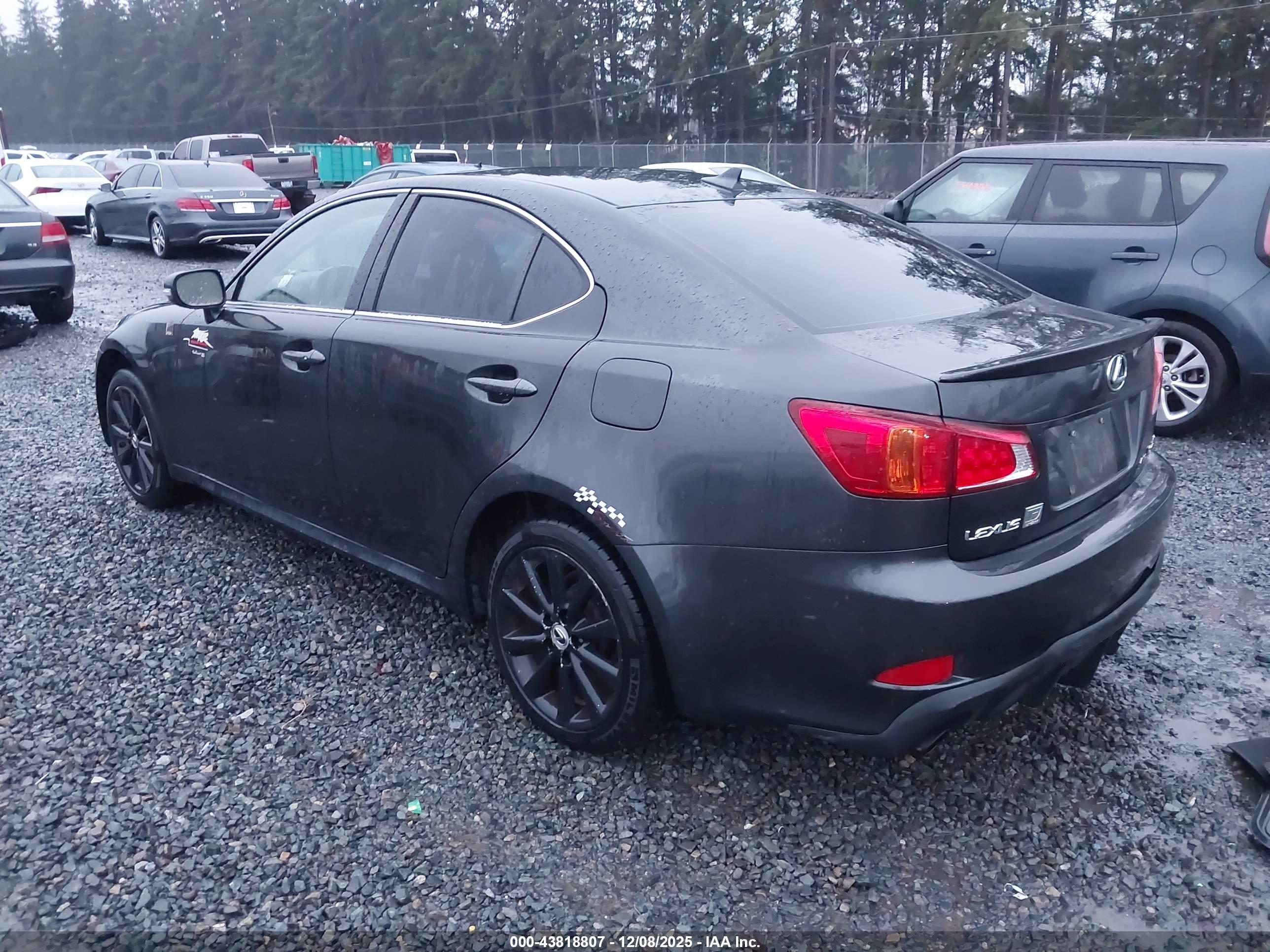 LEXUS IS image 3