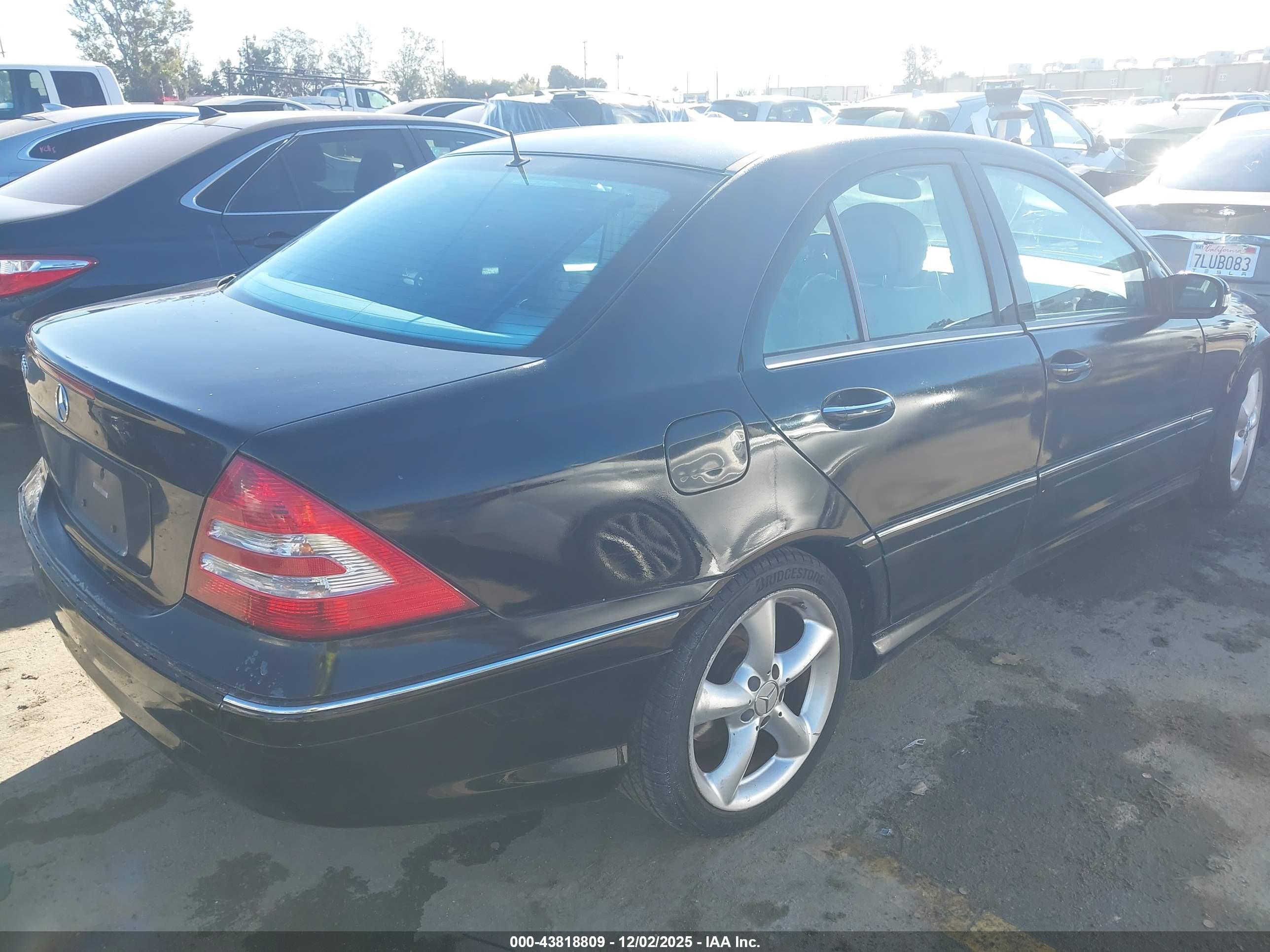 MERCEDES-BENZ C image 4