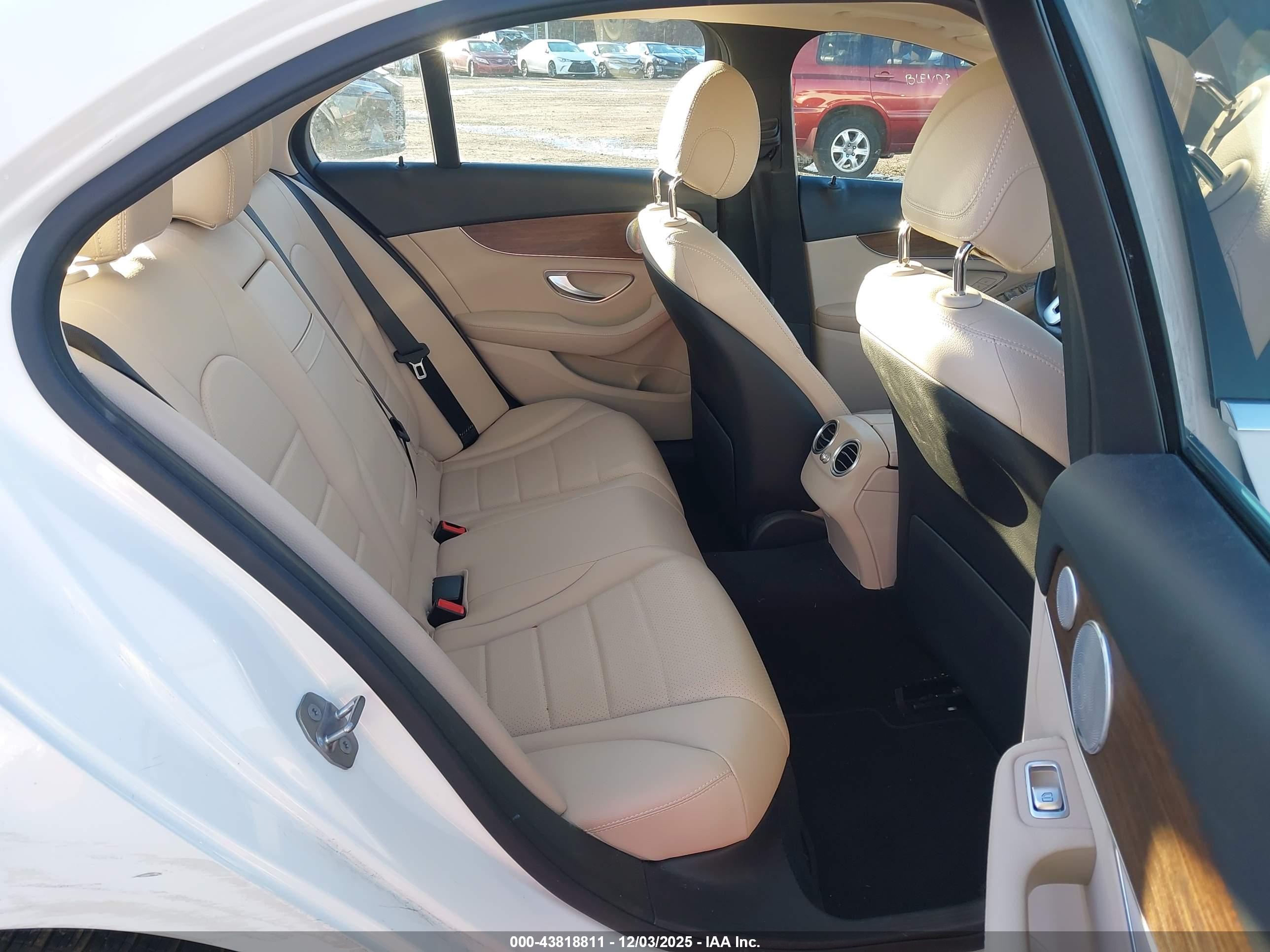 MERCEDES-BENZ C image 8