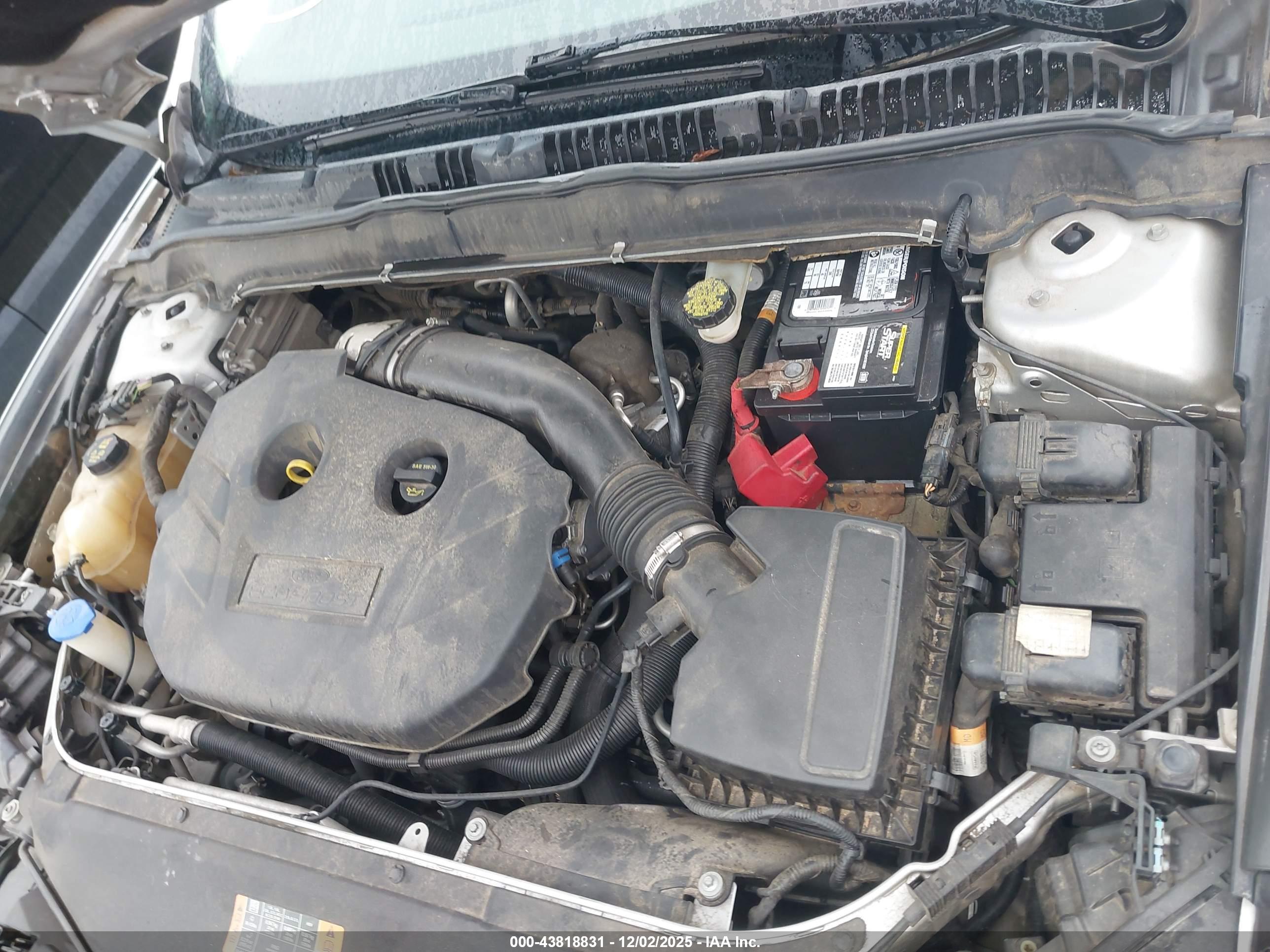 FORD FUSION image 10