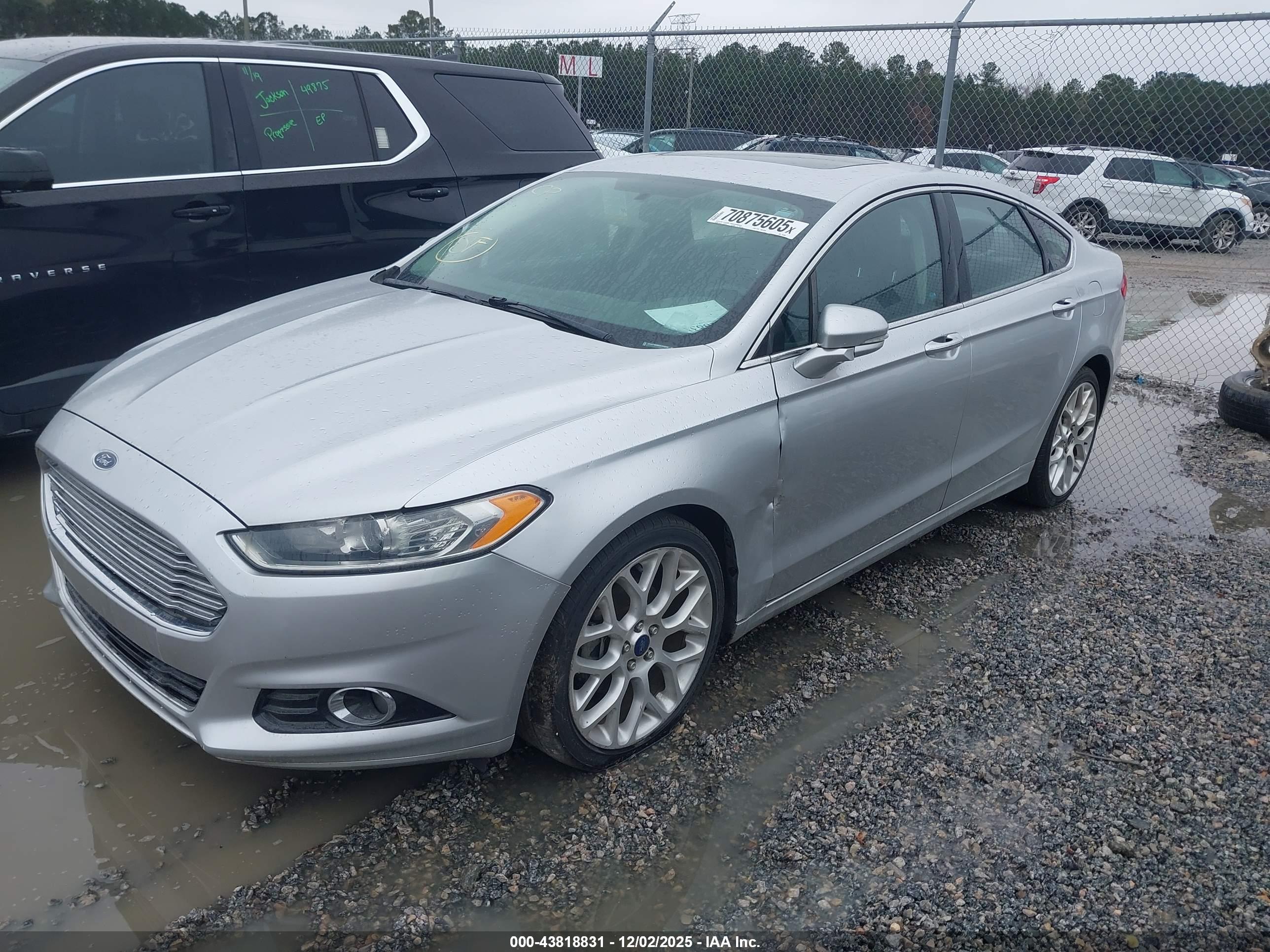 FORD FUSION image 2