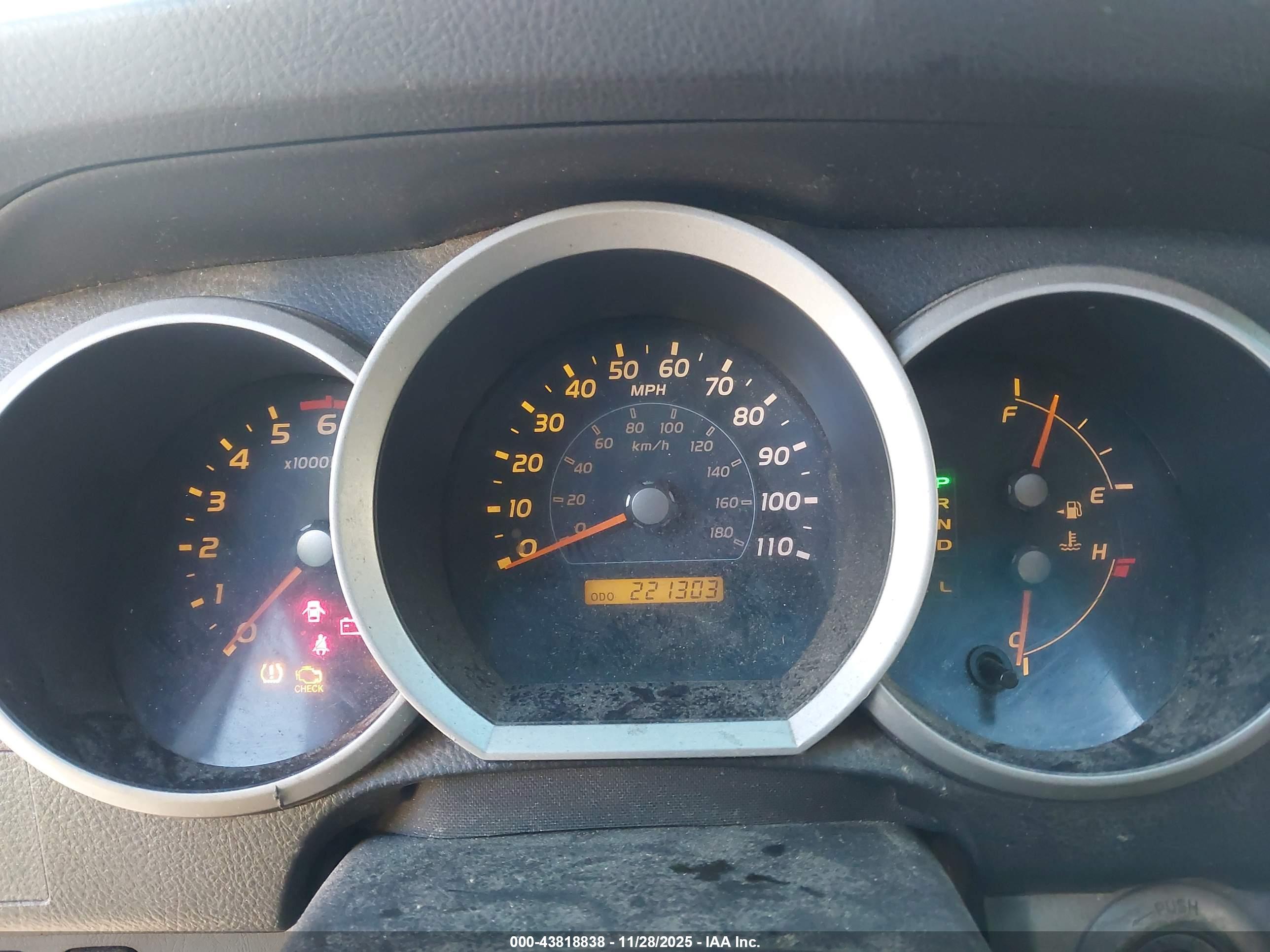 TOYOTA 4RUNNER image 7