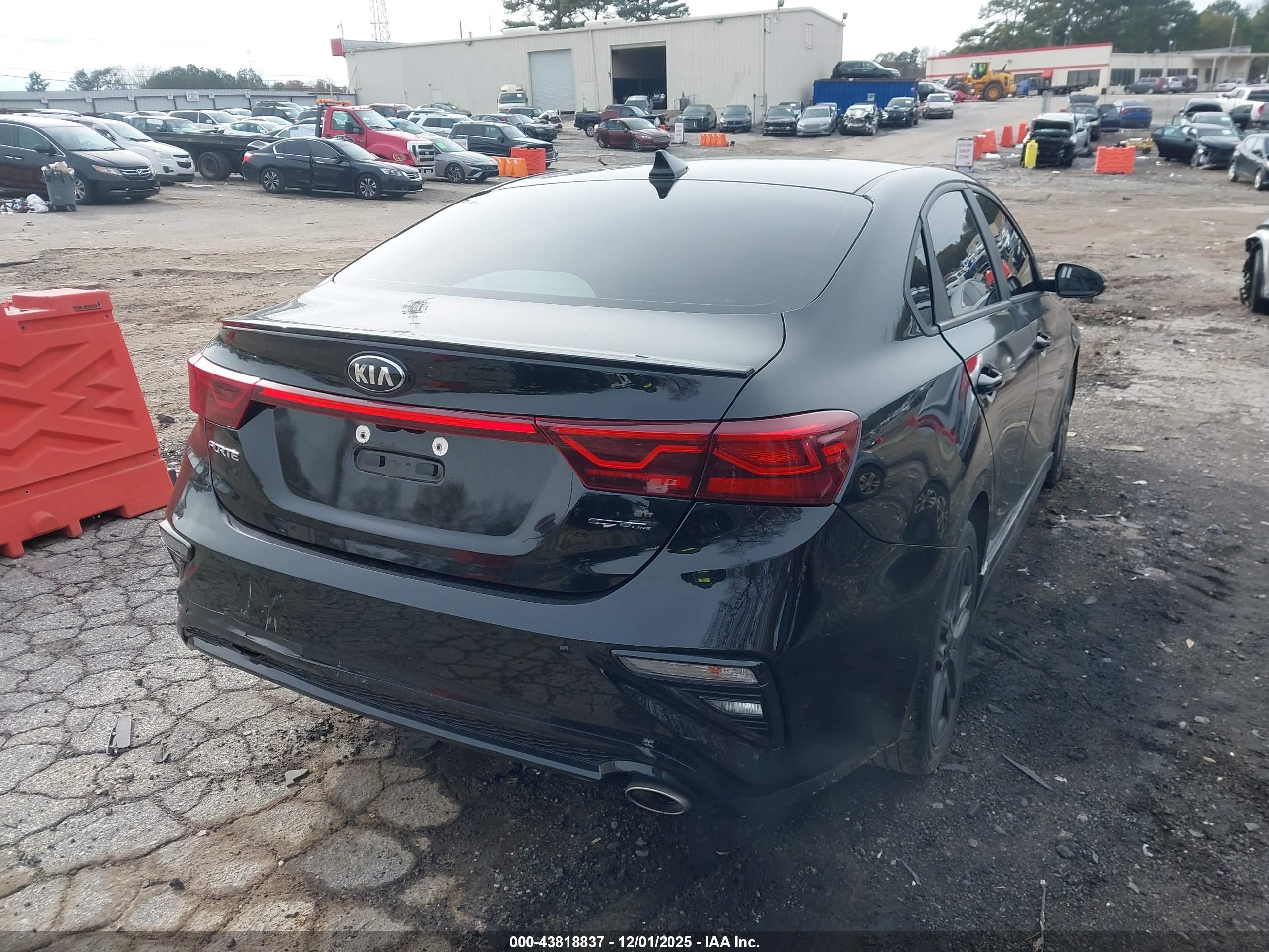 KIA FORTE image 4