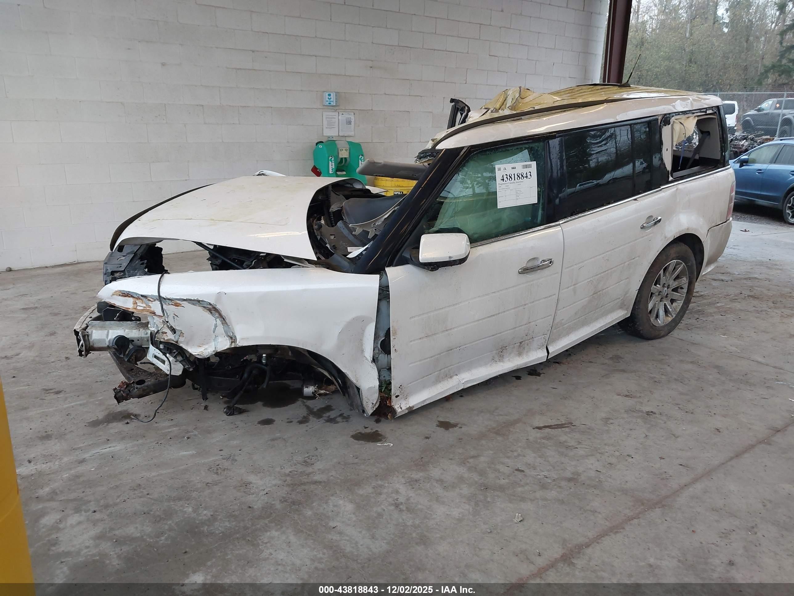 FORD FLEX image 2