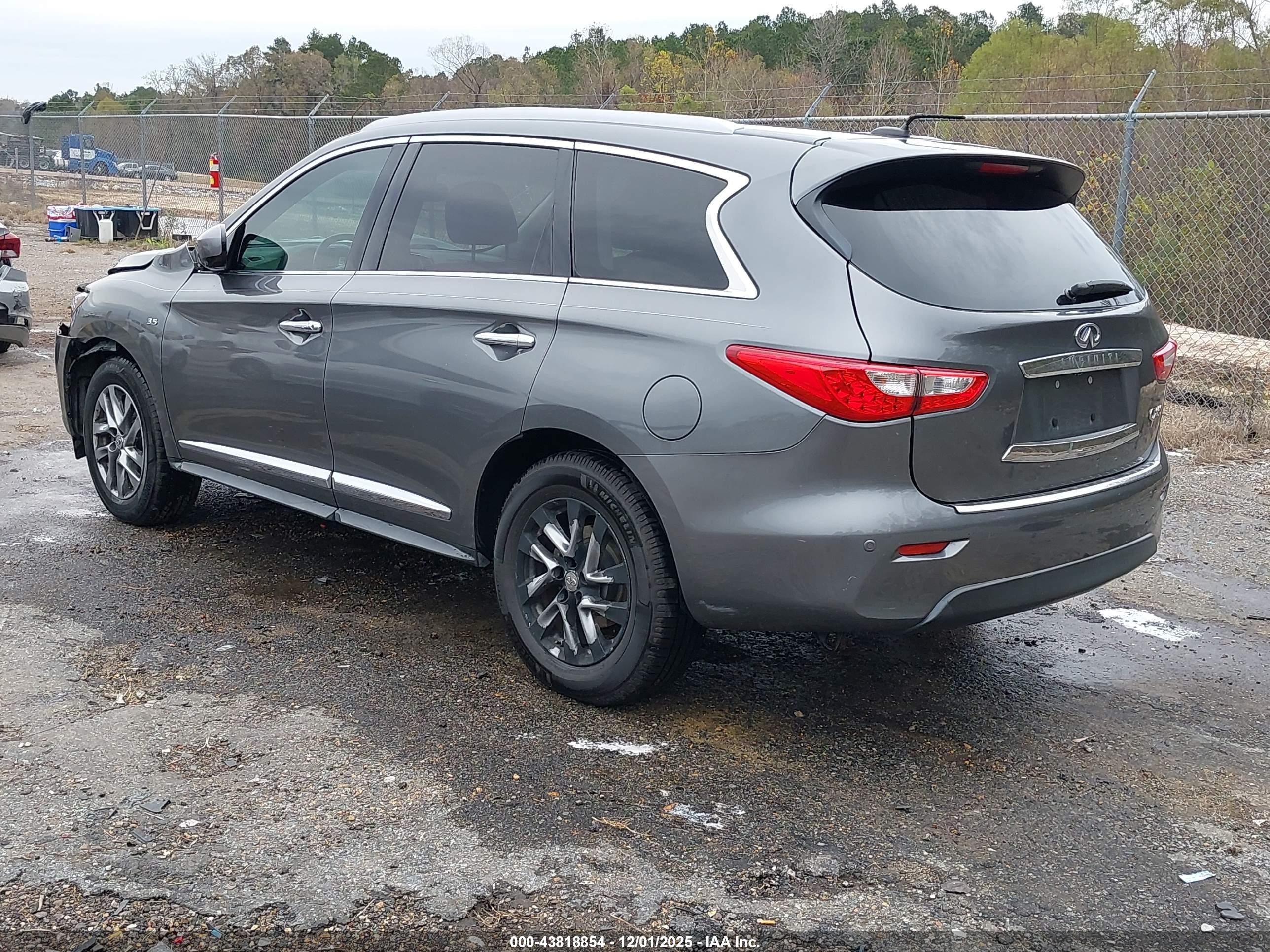 INFINITI QX60 image 3
