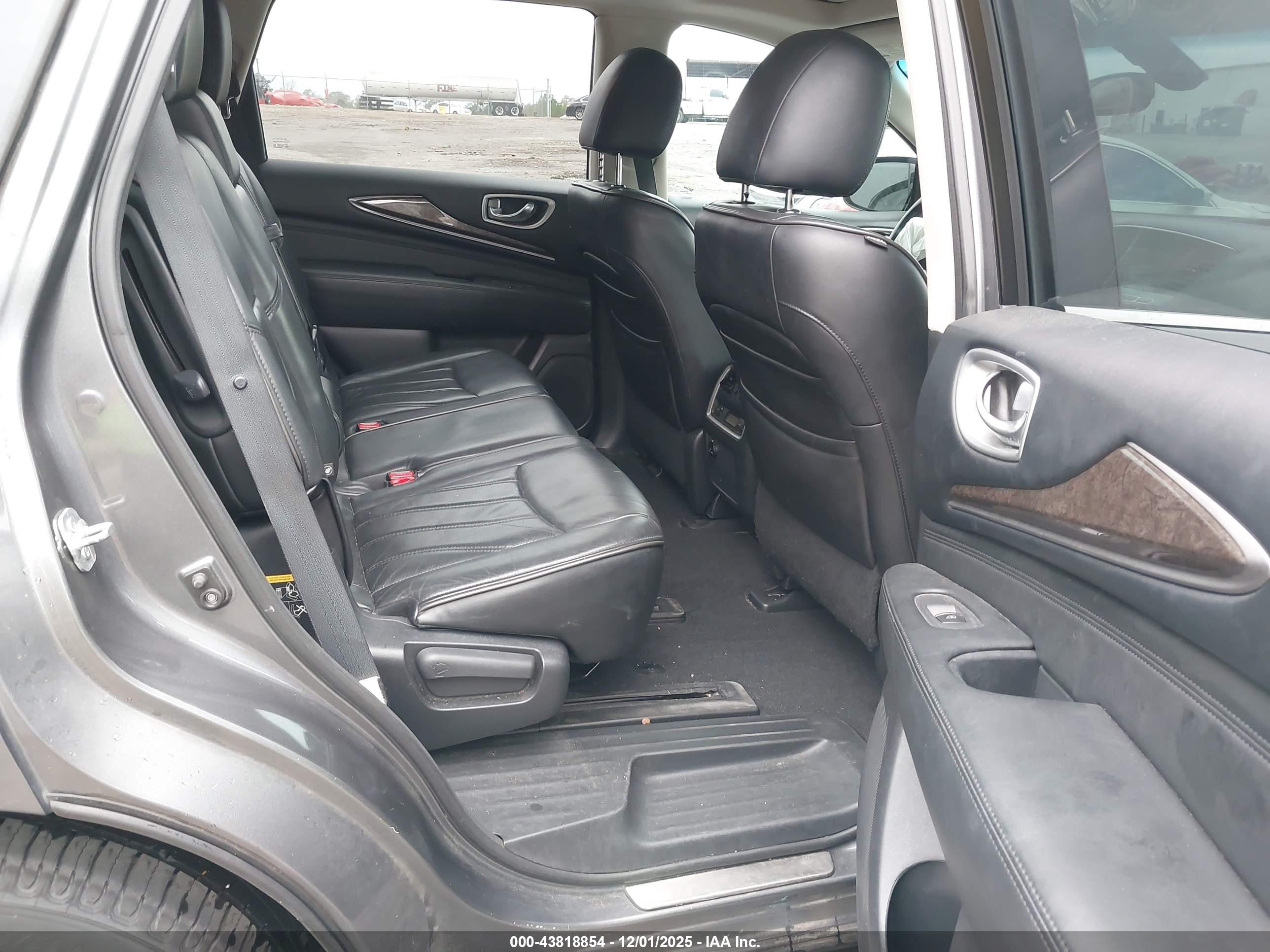 INFINITI QX60 image 8