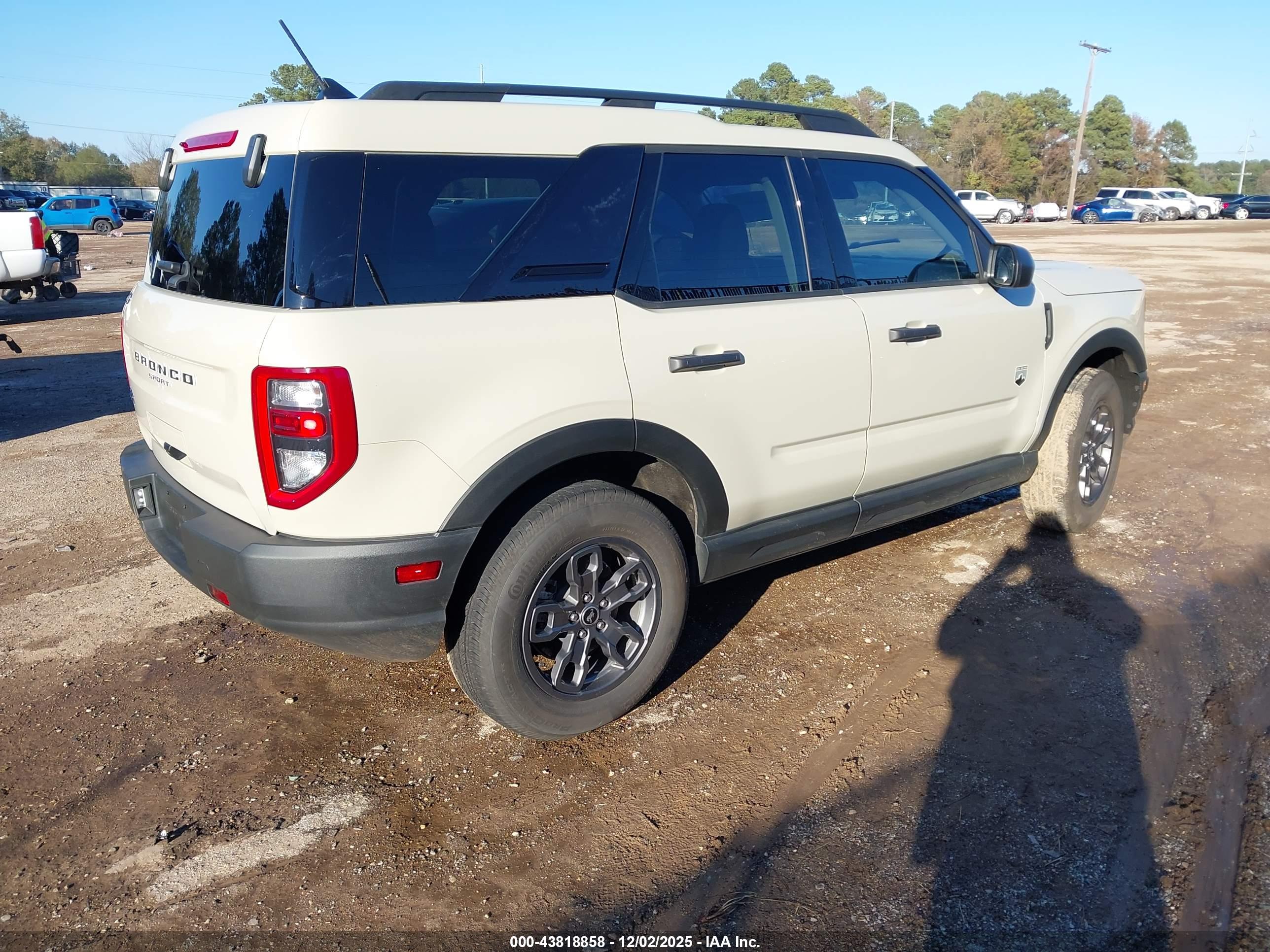 FORD BRONCO image 4