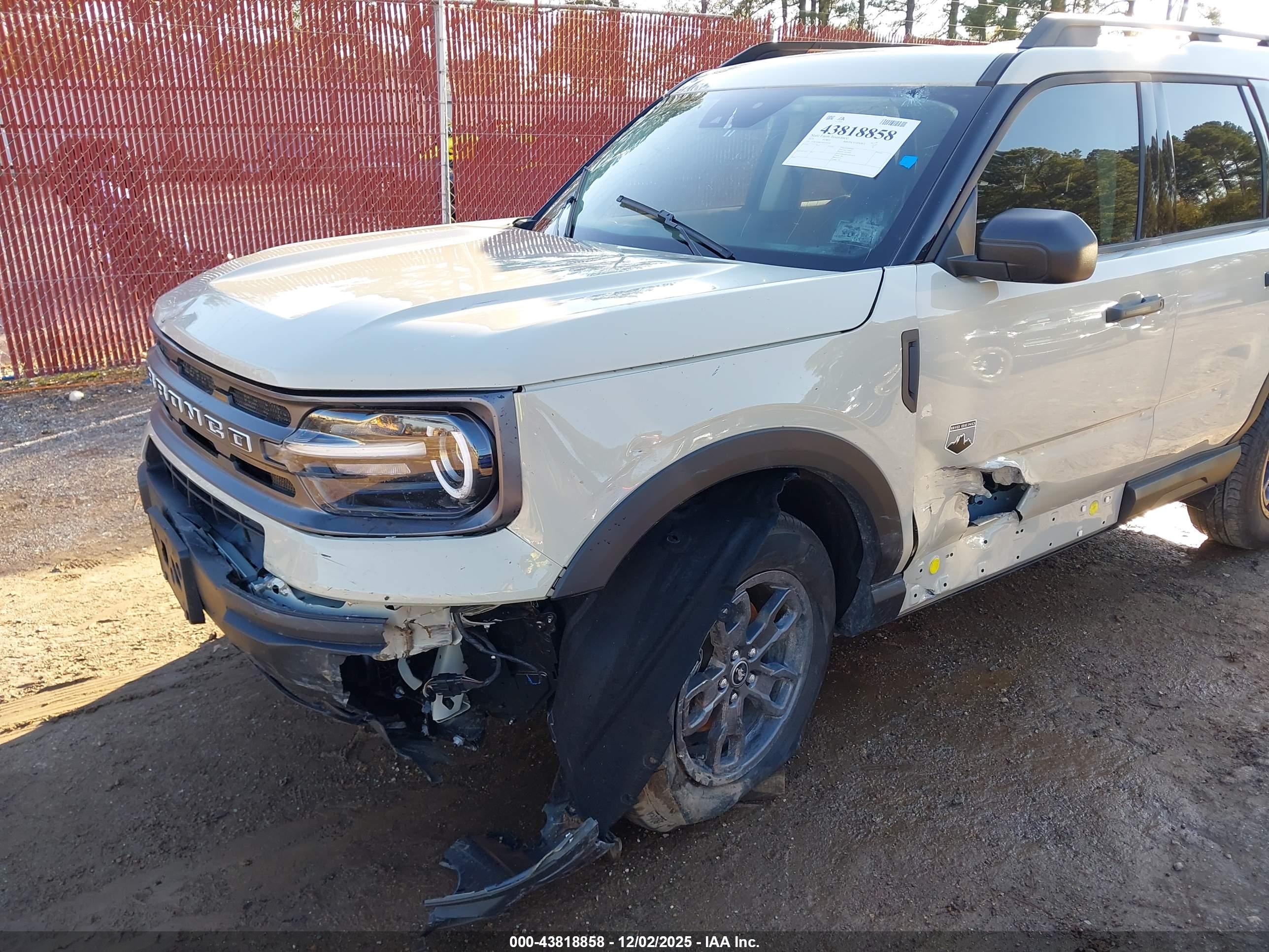 FORD BRONCO image 6