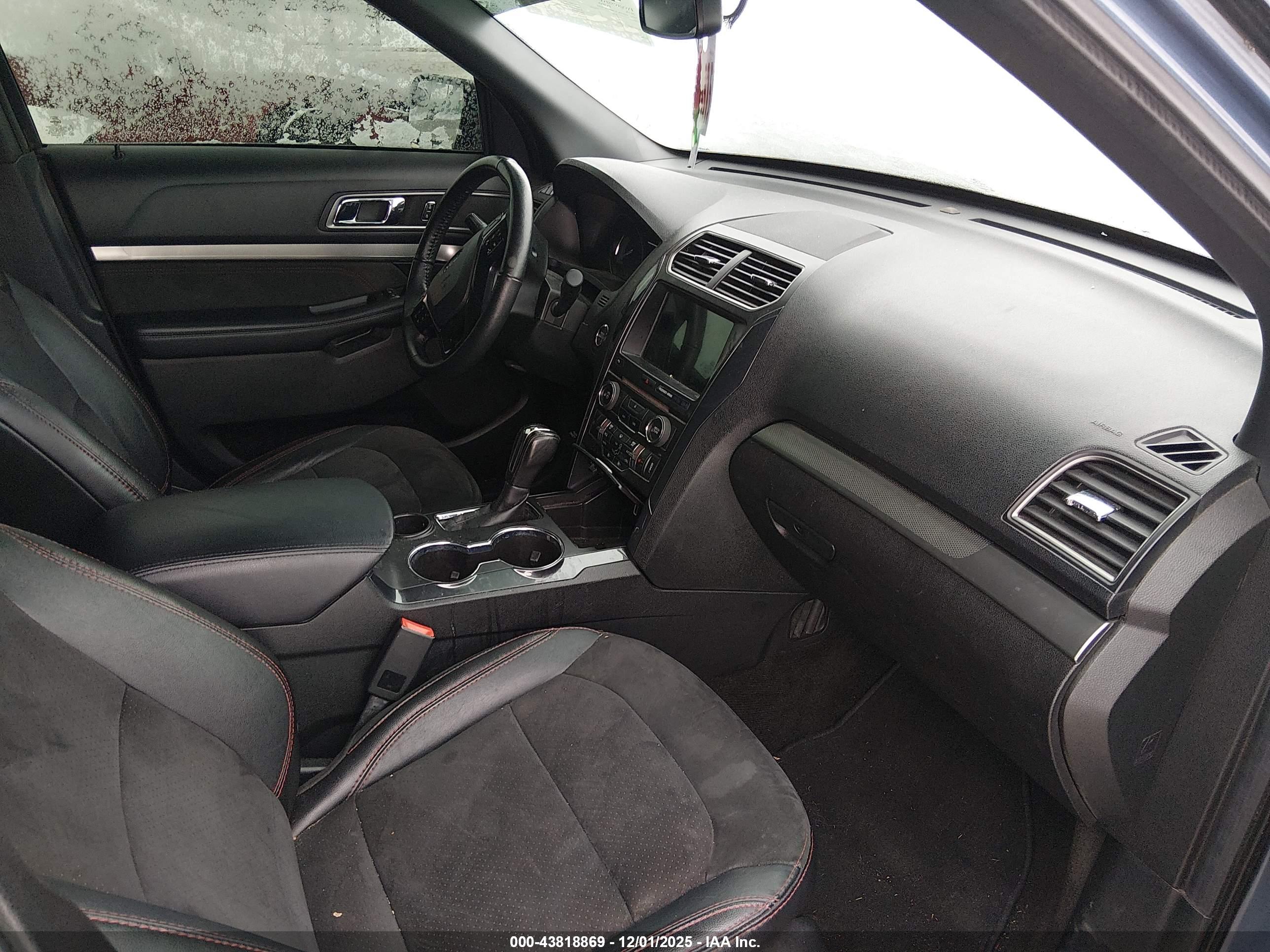FORD EXPLORER image 5