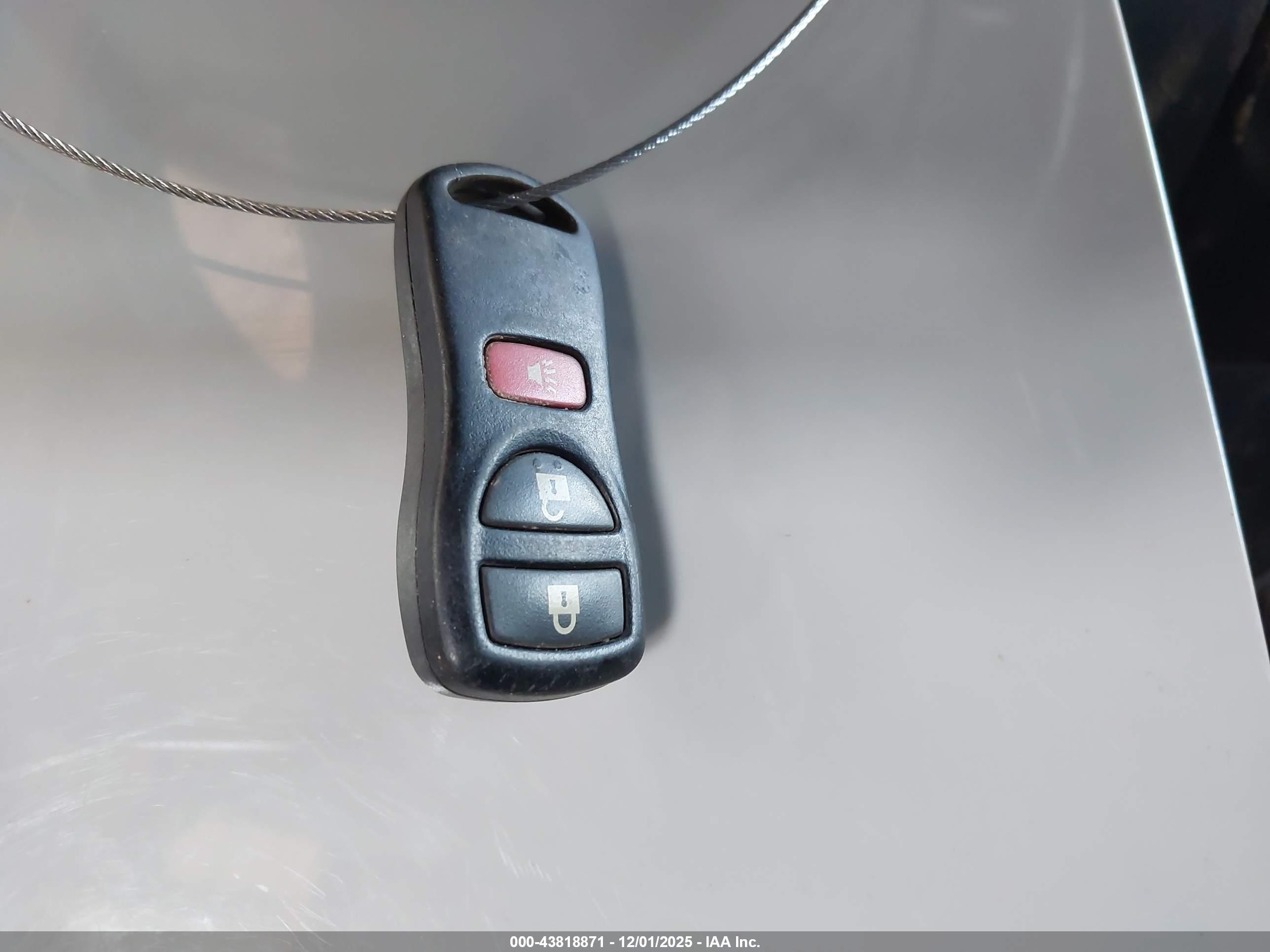 NISSAN TITAN image 11