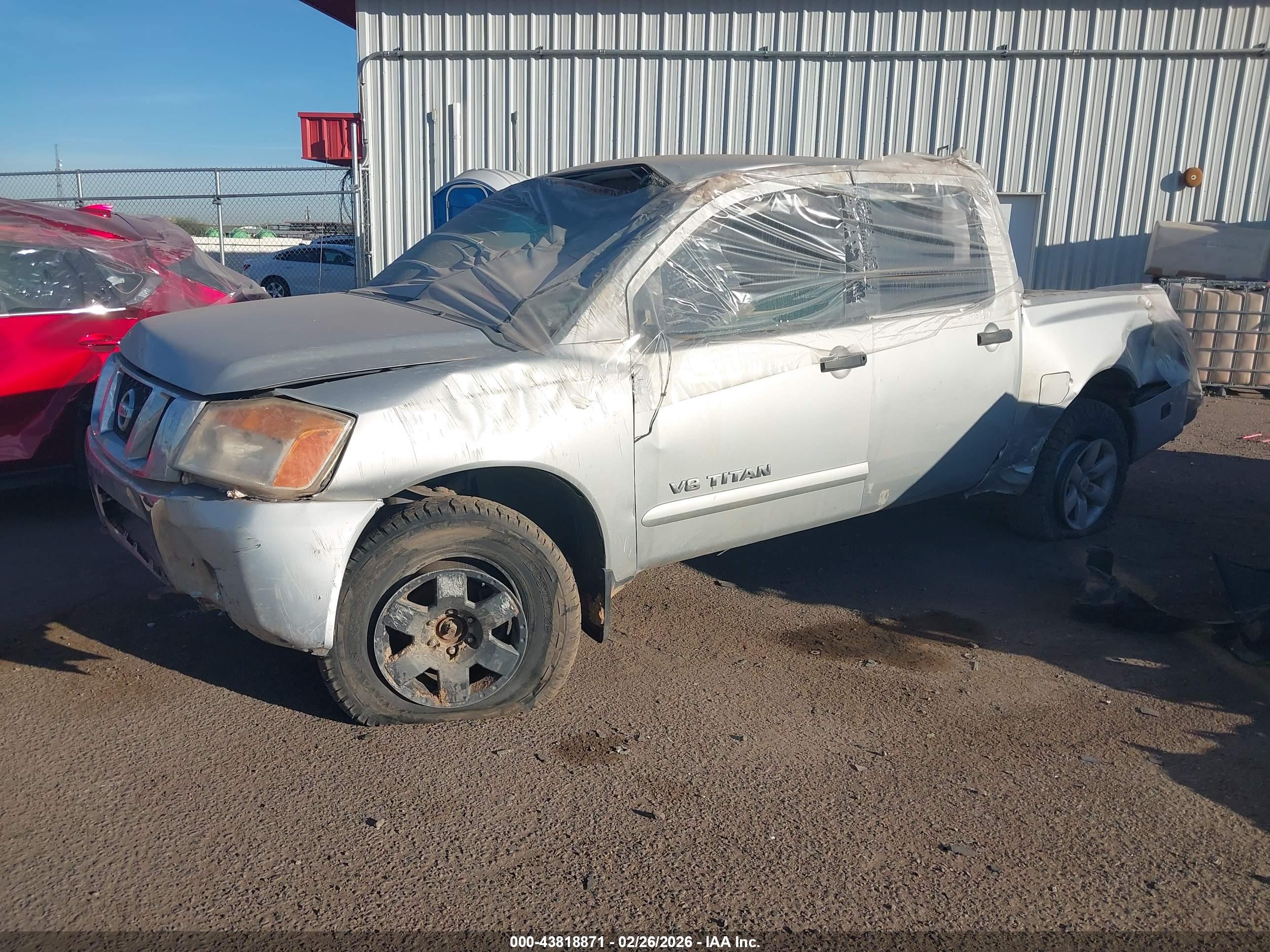 NISSAN TITAN image 2